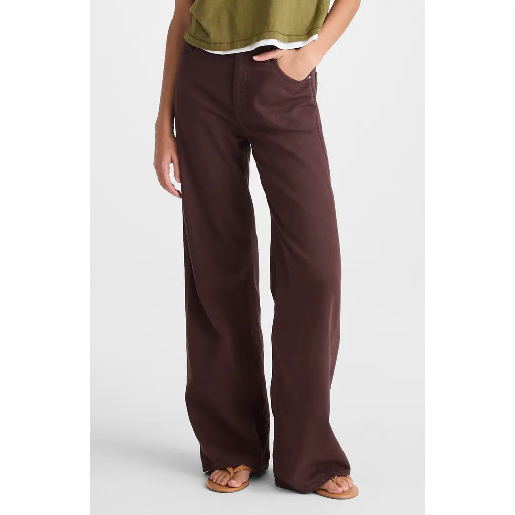 Madewell The Ultimate Airy Denim Wide Leg Jeans in Burnt Cocoa at Nordstrom, Size 26 | Nordstrom