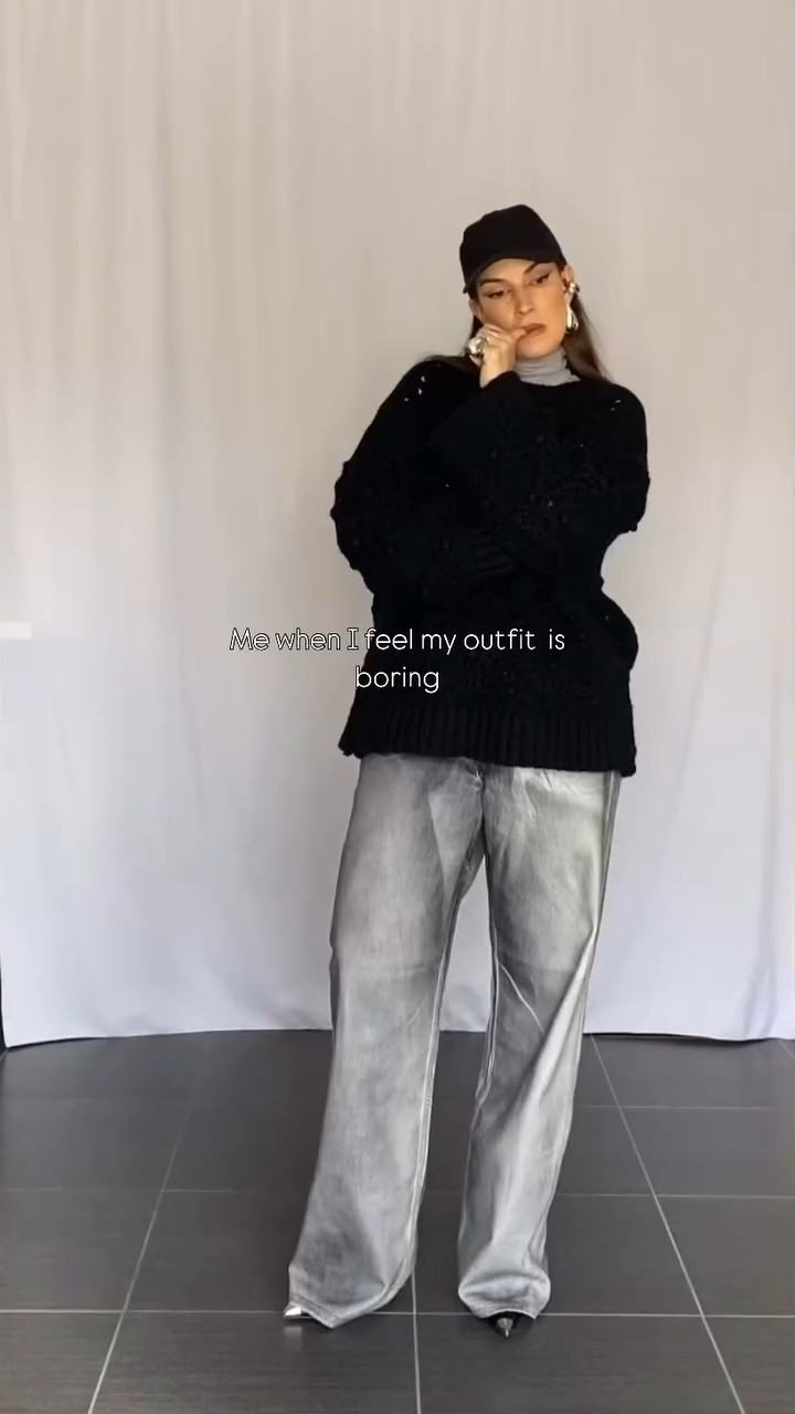 Skirt/dress overs pants FOREVER 🖤✨ 

#dressoverjeans #layeringclothing #casualchicstyle #classystreetstyle #outﬁtinspo