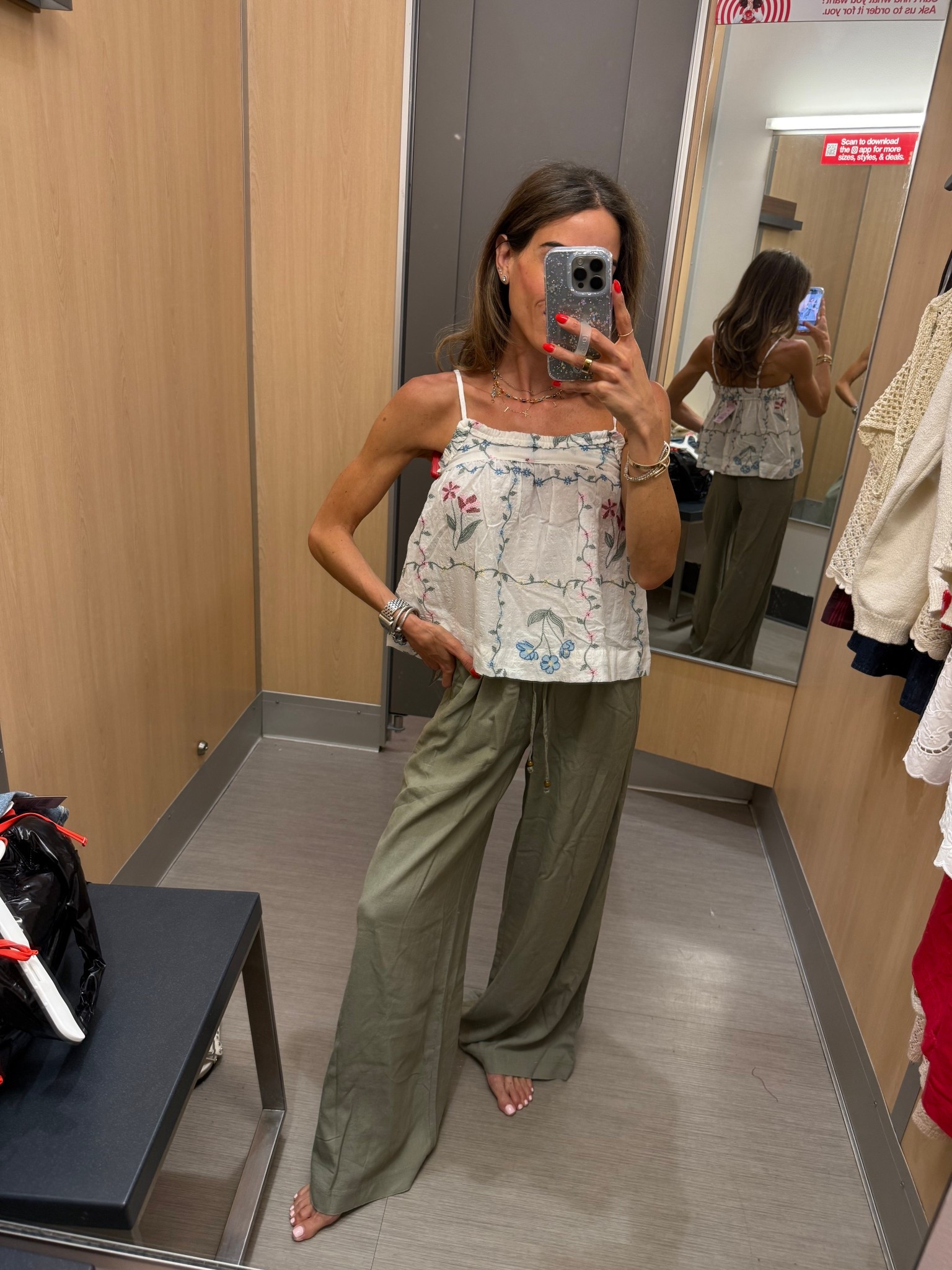 Cure babydoll top that can be worn with white pants. Olive wide leg linen pants size xxs 

#LTKPetite #LTKSeasonal