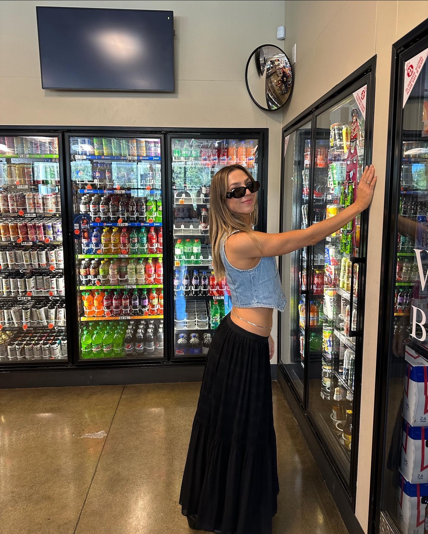 Absolutely obsessed with this outfit for day 1 Coachella. I bought the skirt 3 sizes bigger to make it sit low waisted. Also wore a head scarf not pictured here, but will share soon :)