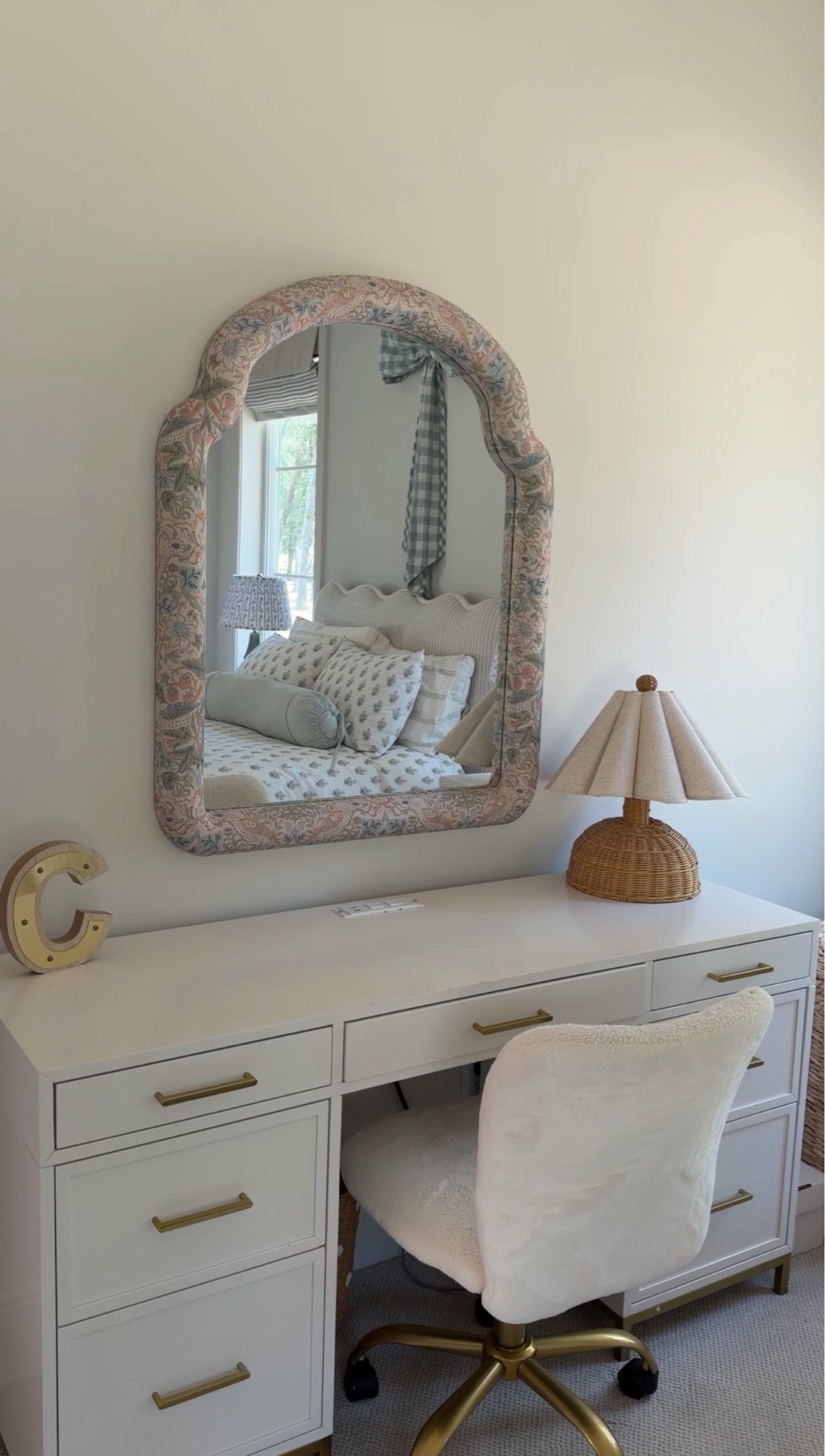 Runnnnn I found the mirror available online 🎉

#LTKHome #LTKKids #LTKdayinmylife