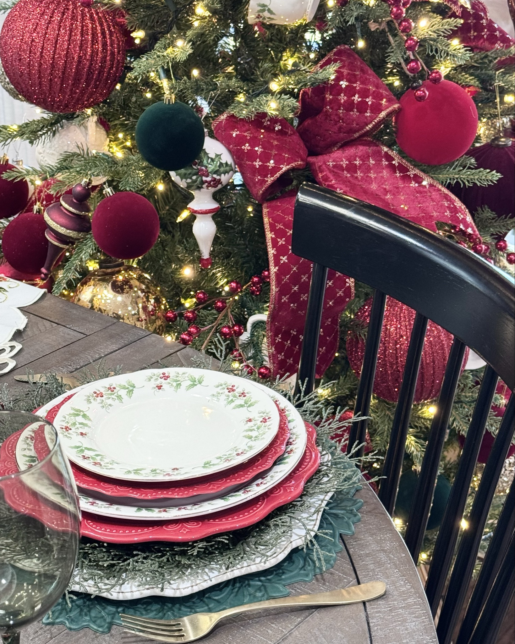 Christmas Dining Room Inspiration 2025 🔔

#LTKHoliday #LTKSeasonal #LTKHome