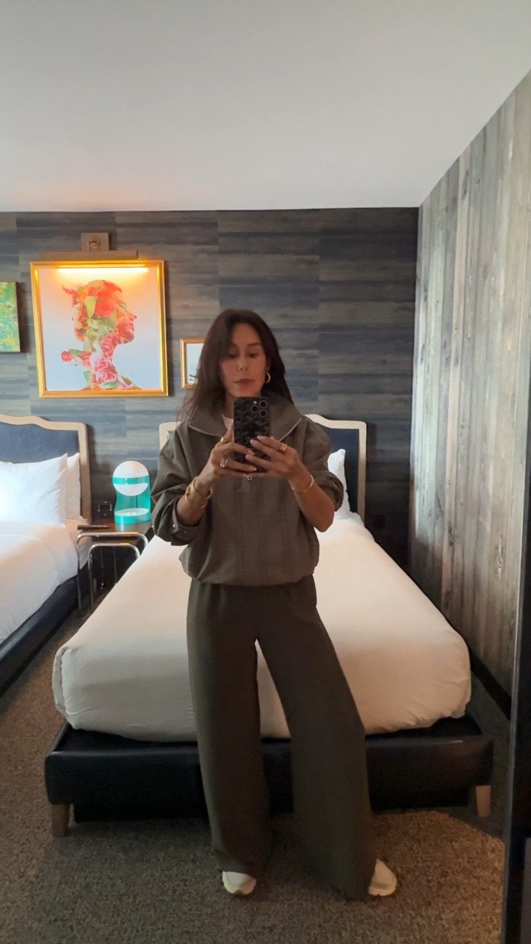 The Aritzia fit that’s giving effortless fall 🤎 These viral lounge pants are going FAST—and I completely get the hype. Paired them with the softest, amazing-quality tee that is truly a closet essential.

And this brown plaid jacket?! The perfect fall layer, especially for my Southern girlies who don’t need a heavy coat. Wear it to the office, running errands, over a tee, or with your favorite jeans—it’s one of those versatile pieces you’ll reach for over and over.

#LTKHome #LTKstorytime