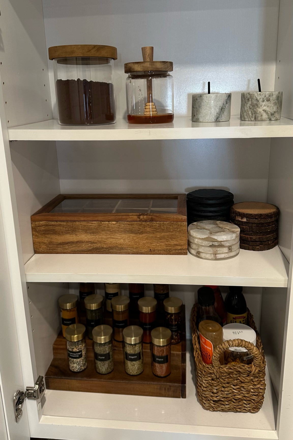 Linked as much as I could - including black labels 

#LTKhome #LTKHoliday #LTKfindsunder100