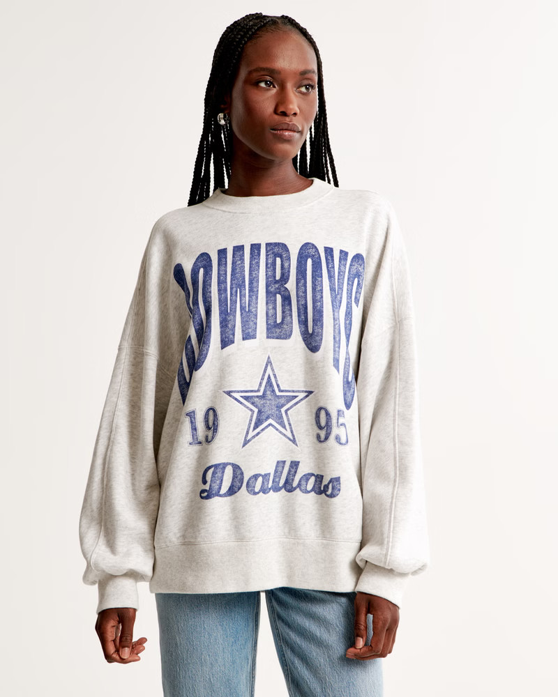 Dallas Cowboys Graphic Crew Sweatshirt | Abercrombie & Fitch (US)