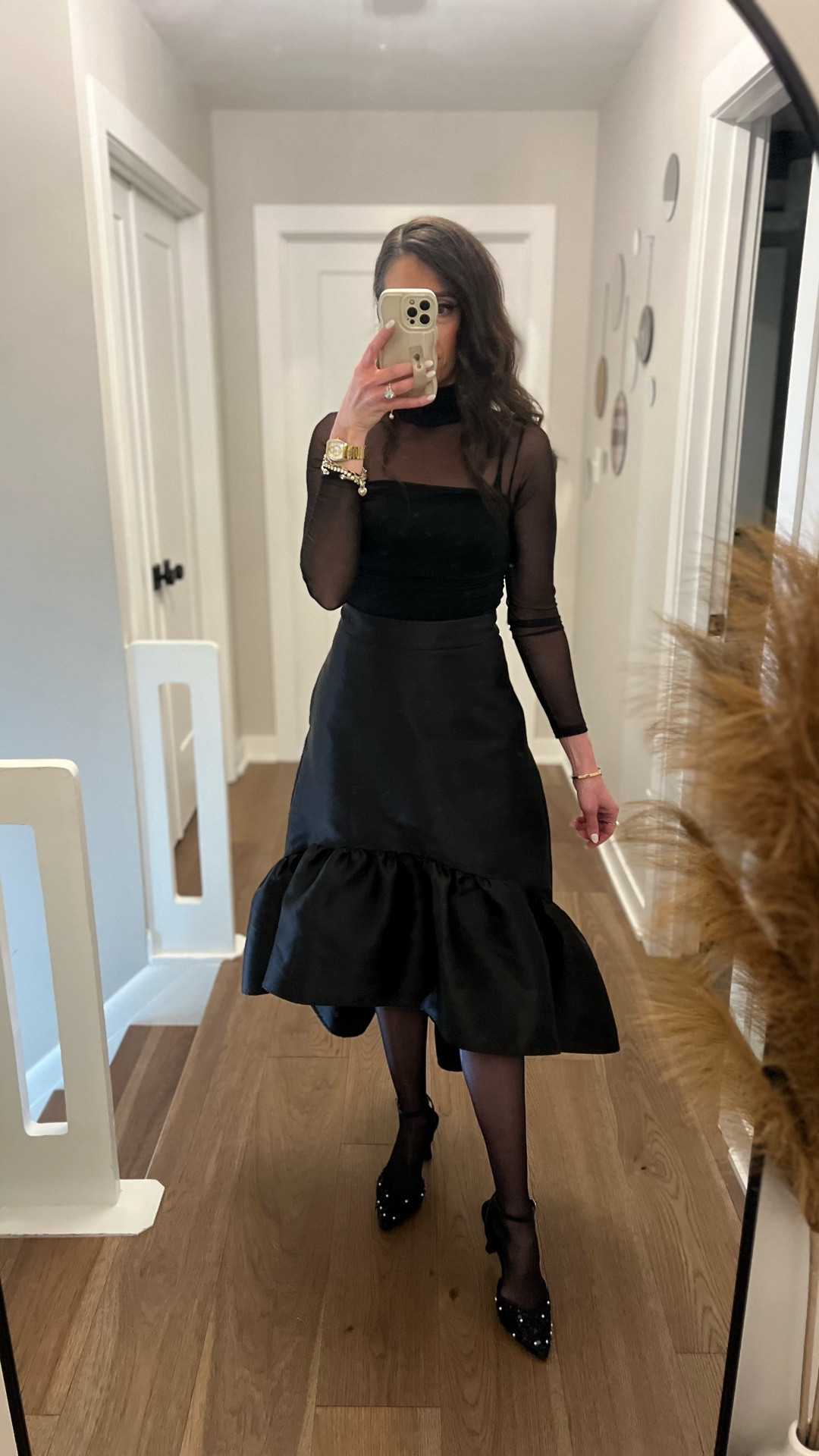 Happy Christmas Eve. Preparing for 3 beautiful services and praying those in attendance will be blessed and meet Jesus! 

#christmaseve #worshipleader #reasonfortheseason #jesusisborn #marydidyouknow



#LTKdayinmylife #LTKHoliday