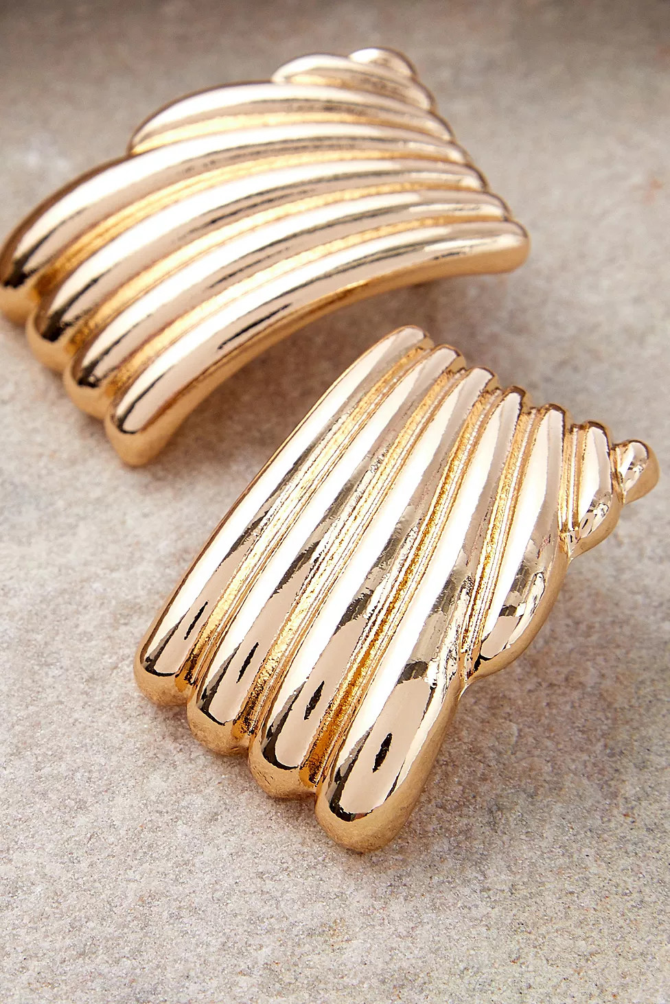 Silence + Noise Chunky Square Stud Earrings | Urban Outfitters UK