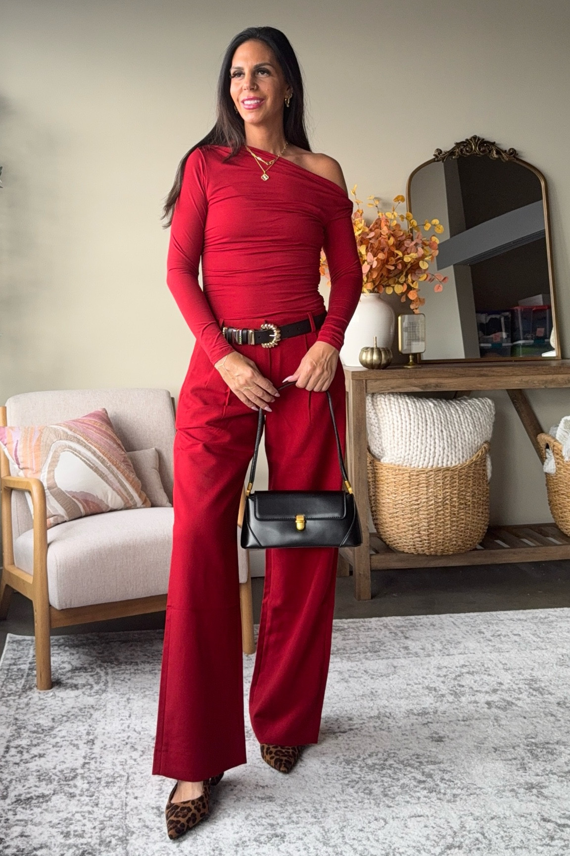 Let the holidays begin with Abercrombie and their red trousers. They say low rise but they are more of a mid rise. Wearing my true size 26long.  Off the shoulder top is a small. I sized down to an xs for a more fitted tee. Jacket is a small 

#LTKHoliday #LTKU #LTKSaleAlert