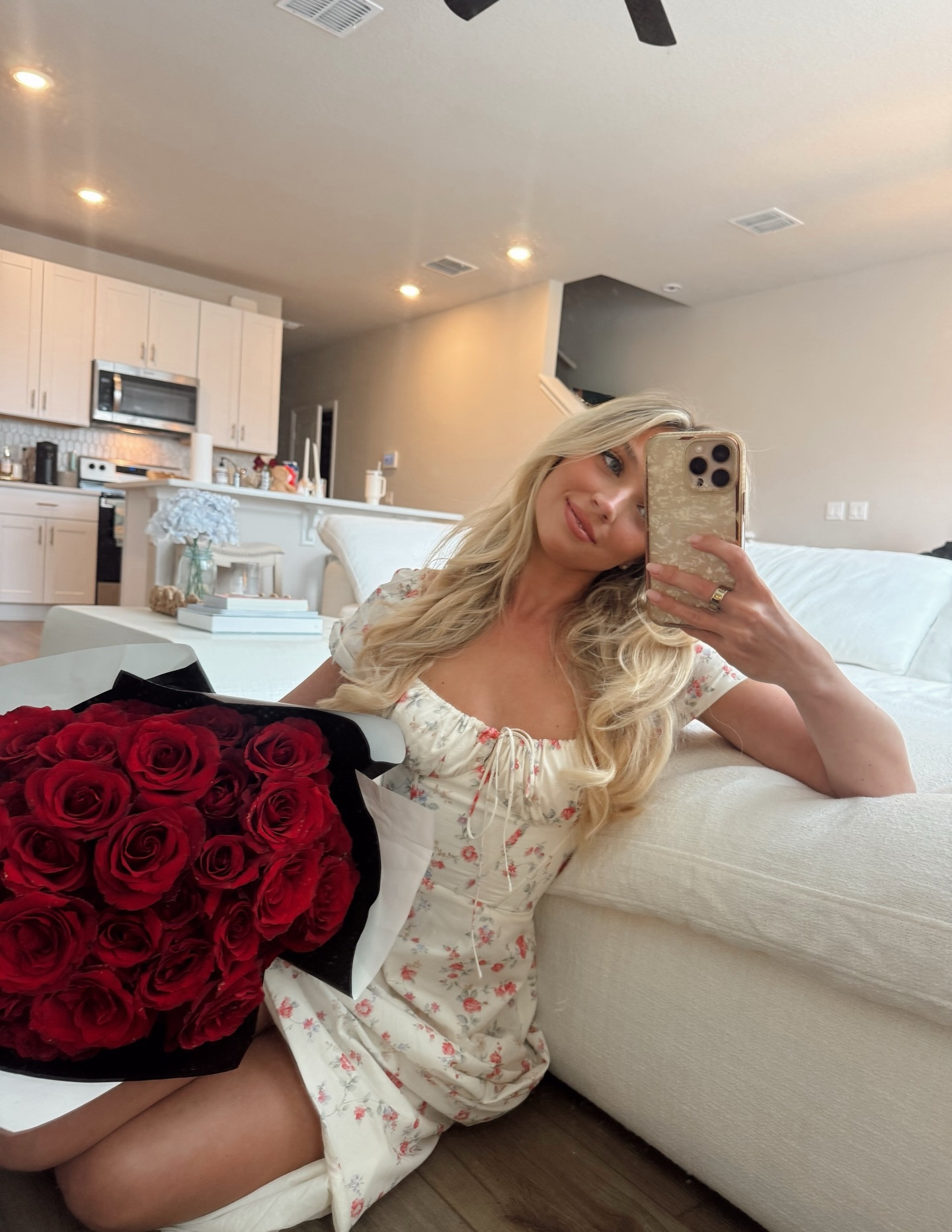 Happy Valentine’s 💌 ❤️ @elliesgarden_ 

#valentinesday #florist #roses #valentine #palmbeach