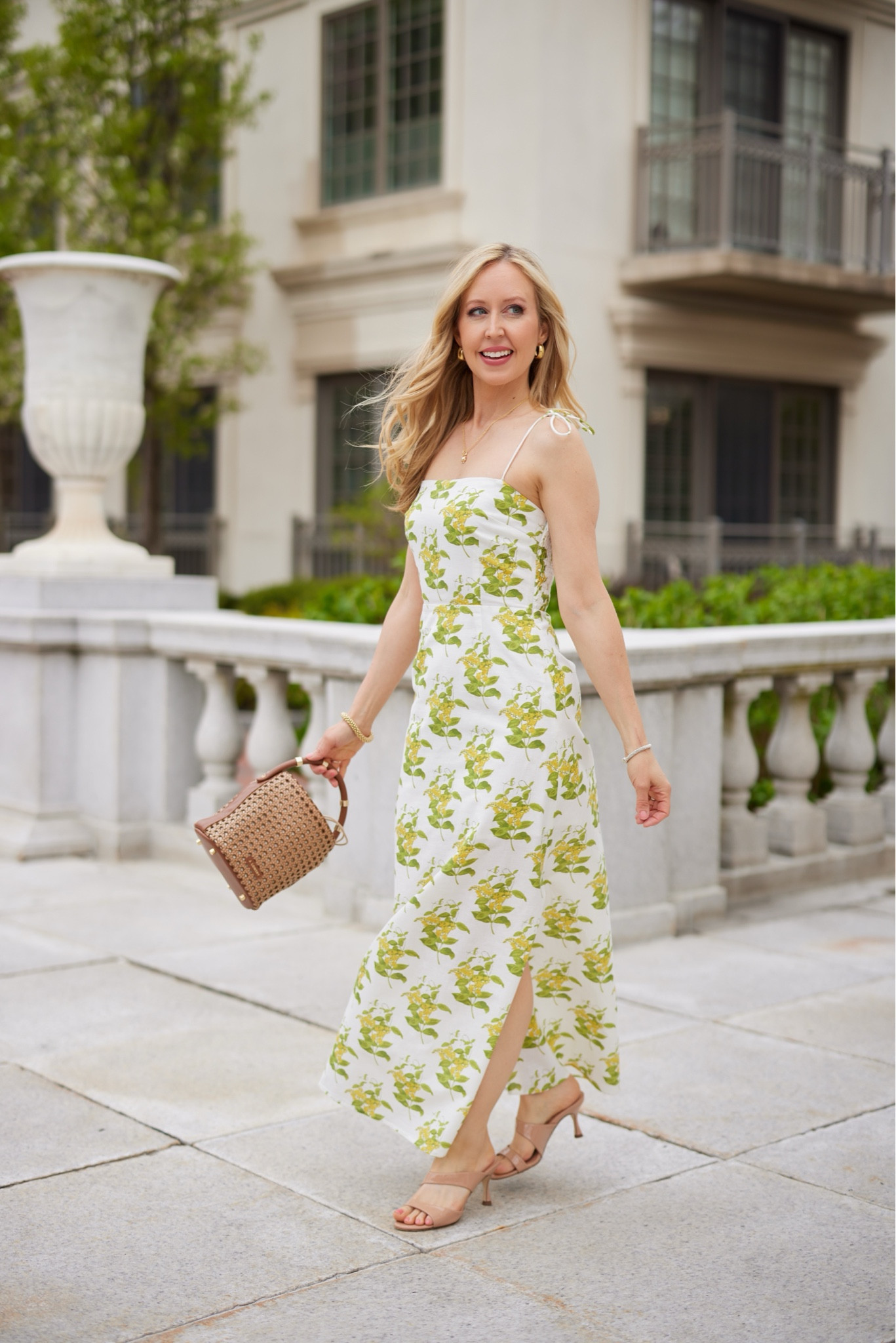 Summer is coming! Time for linen dresses! I love this floral linen maxi dress for dinner dates, weddings, and summer parties. The adjustable tie shoulder straps gives you the best fit. Plus the smocking details in the back allow for a flexible fit. Wearing size XS. 

And how about this cane bag? Take 10% off with TARA10. 


#LTKitbag #LTKwedding #LTKstyletip