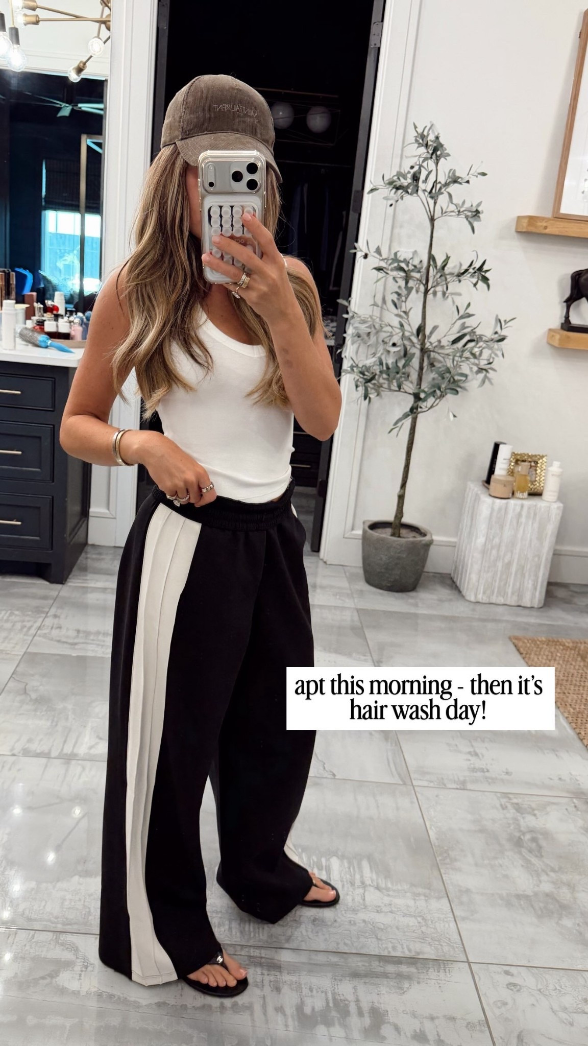 apt this morning - then it’s hair wash day!

OOTD, fall outfit, everyday fashion, petite fashion, casual outfit

#LTKootd