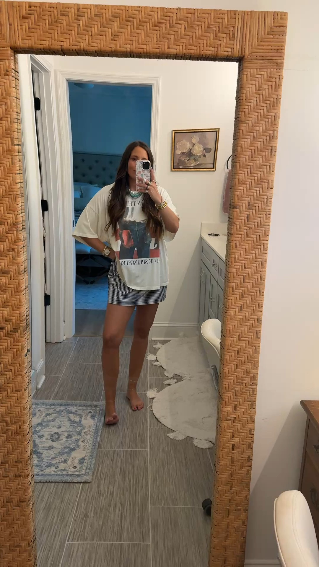 This skort from aerie is so good! I’m in a size large because I wanted it to be loose and more midrise I think it’s supposed to be more low rise tight fit

#LTKmomlife #LTKSaleAlert #LTKActive