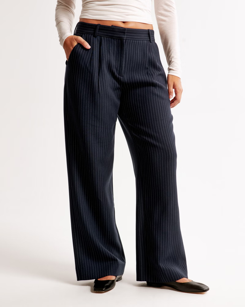 Women's Curve Love A&F Sloane Low Rise Tailored Wide Leg Pant | Women's Bottoms | Abercrombie.com | Abercrombie & Fitch (US)