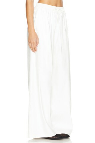 MONROW Linen Wide Leg Pant in Pearl from Revolve.com | Revolve Clothing (Global)