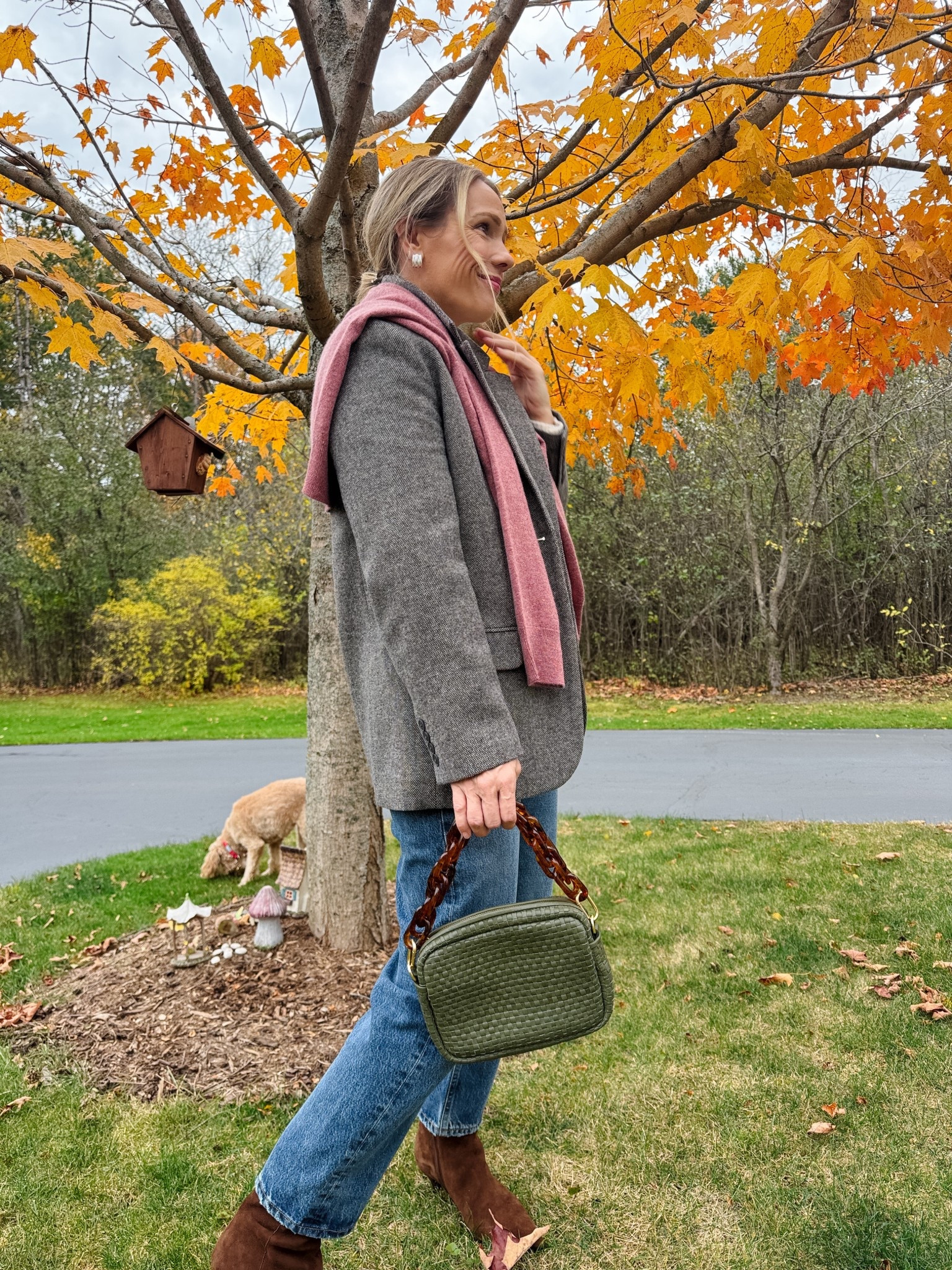 Quince Black Friday sale ~ blazer included! Wearing my reg size small but is closer fitting at the hips so could size up one. $50 cashmere sweater, straight leg jeans, ankle boots, leather bag & strap 
xo, Claire 


#LTKSaleAlert #LTKHoliday #LTKCyberWeek