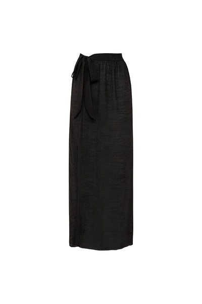 black
              Carly
              
              Sarong | Montce