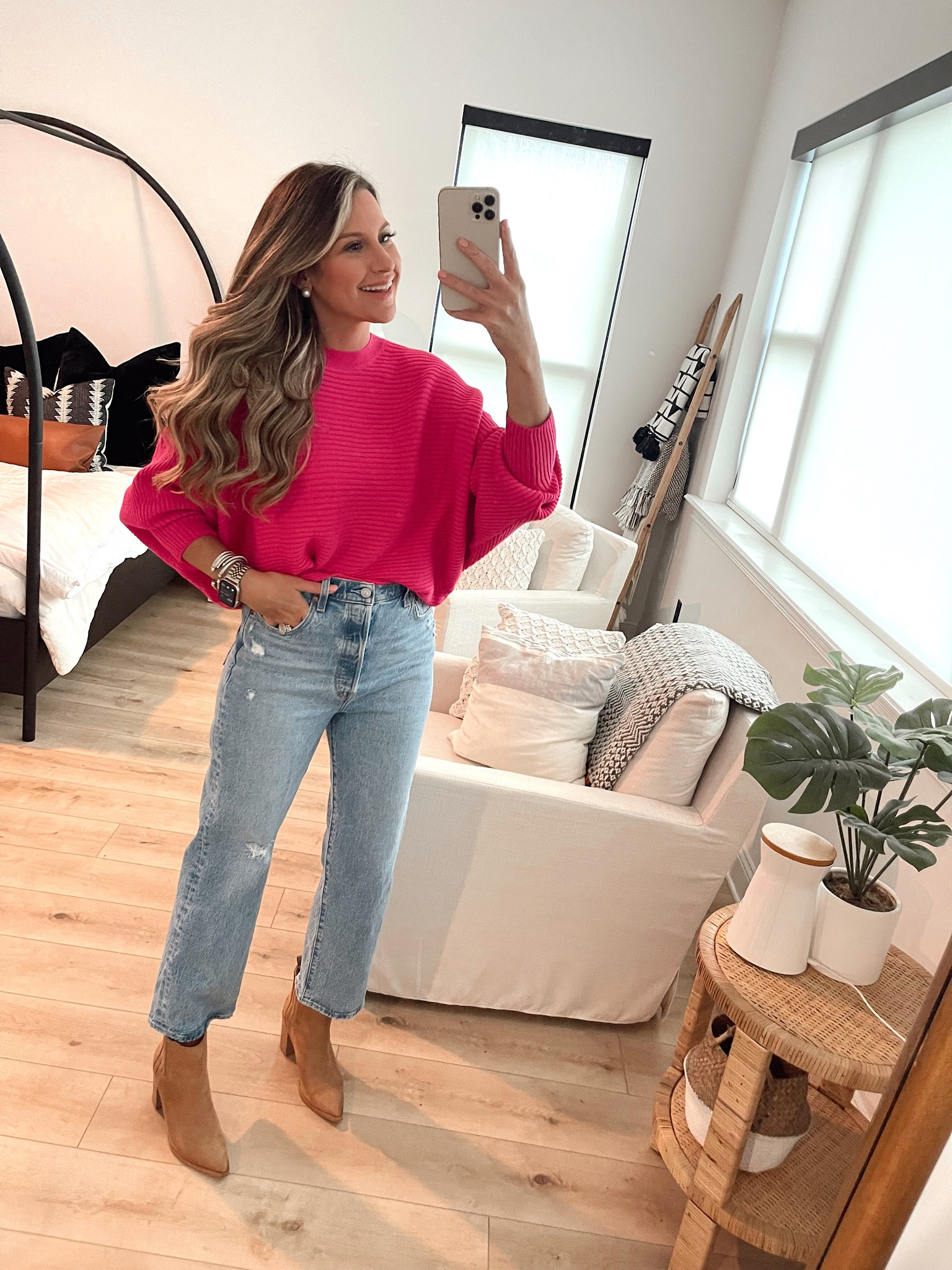 In size small sweater 
Amazon fashion 
Levi’s fit tts 