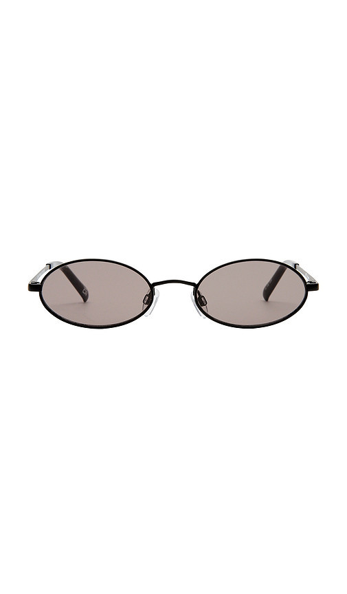 Le Specs Love Train Sunglasses in Black. | Revolve Clothing (Global)