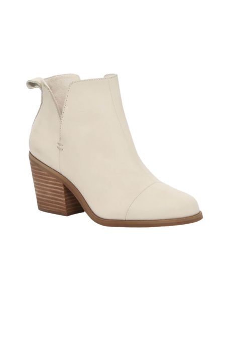 Weekly Favorites- Bootie Roundup - October 15,, 2022 #boots #fashion #shoes #booties #heels #heeledboots #fallfashion #winterfashion #fashion #style #heels #leather #ootd #highheels #leatherboots #offwhiteboots #shoeaddict #womensshoes #fallashoes #wintershoes #offwhite #offwhiteleatherboots 

#LTKstyletip #LTKshoecrush #LTKSeasonal