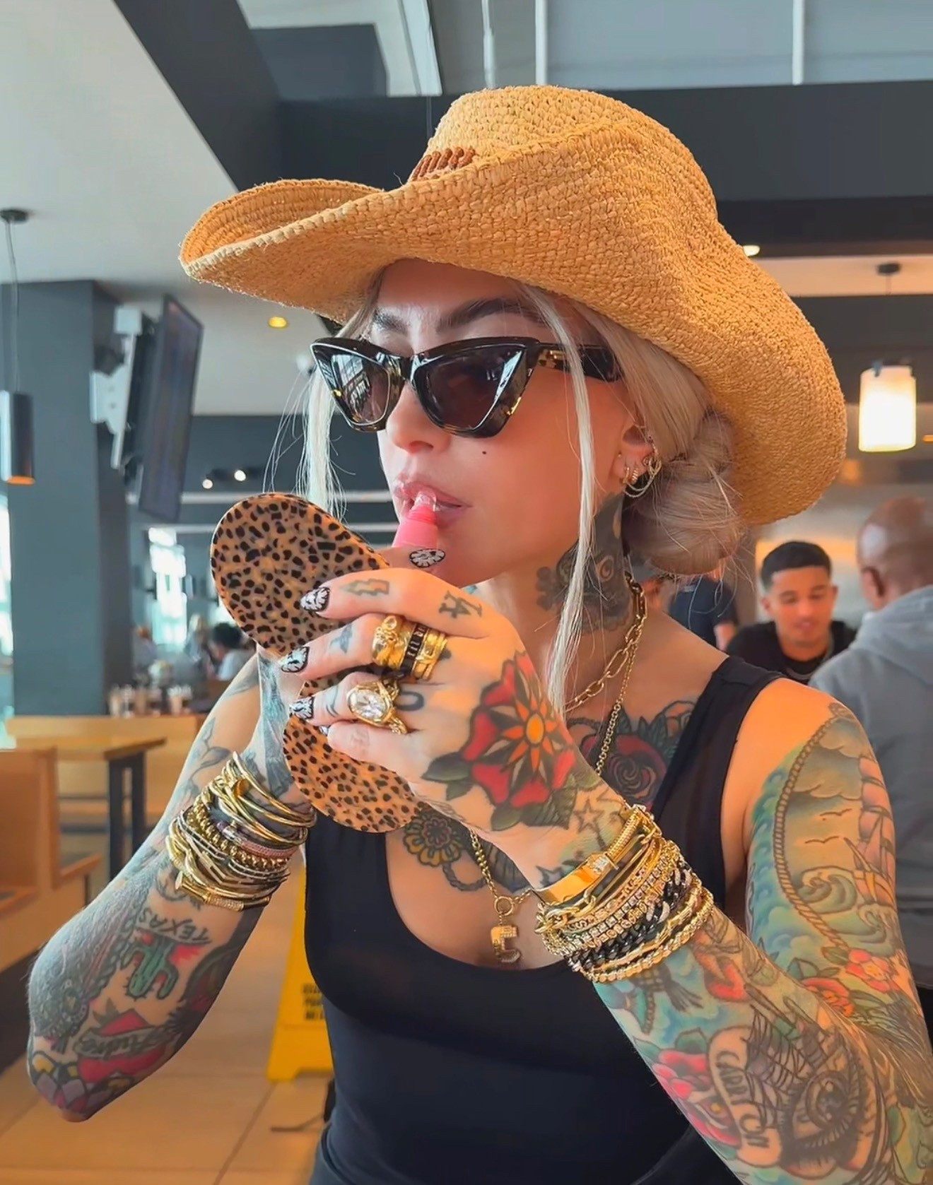 travel to Austin outfit 🤠✈️