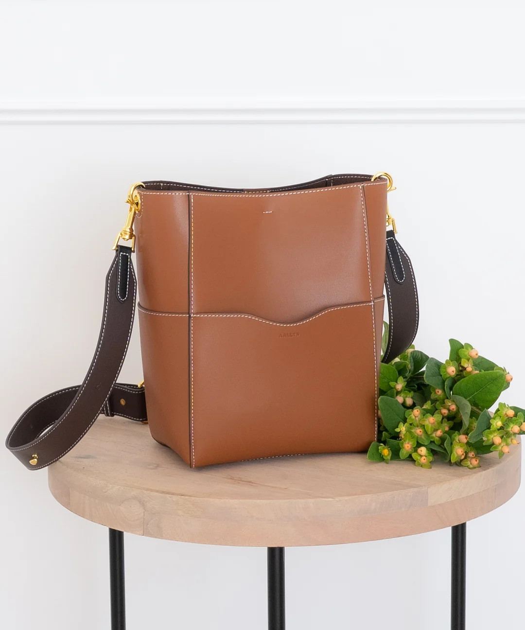 Jordan Bucket Bag | AALLYN