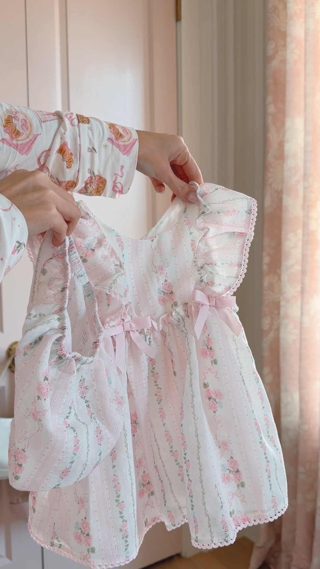 How darling is this little girls/baby dress?! Would be great for Easter! It’s under $40!

#LTKmomlife #LTKKids #LTKBaby