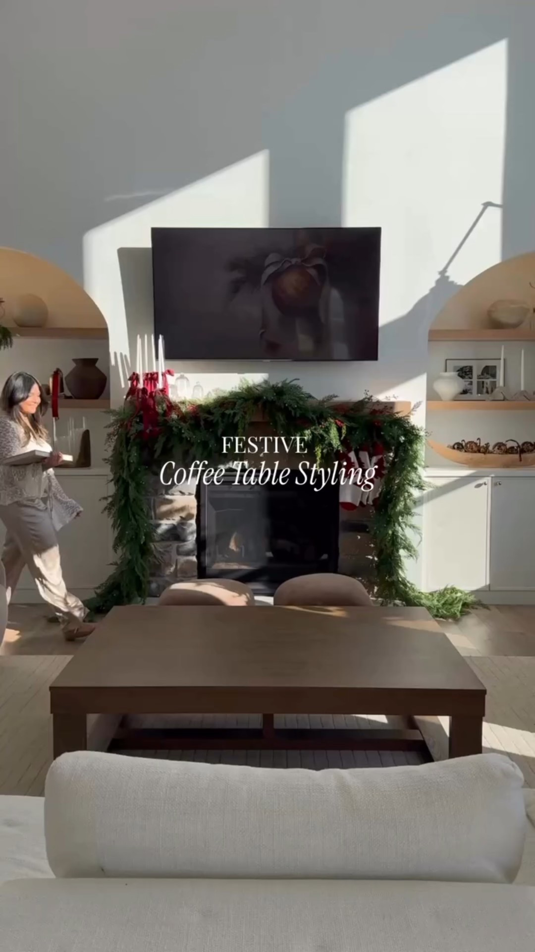 Coffee Table Styling for Holidays💫

I’ve realized coffee table styling for Christmas doesn’t need to be complicated. A couple layered books, some florals, and candles can bring the whole look together. Warm, festive but still functional🤎


#LTKFindsUnder50 #LTKHoliday #LTKHome