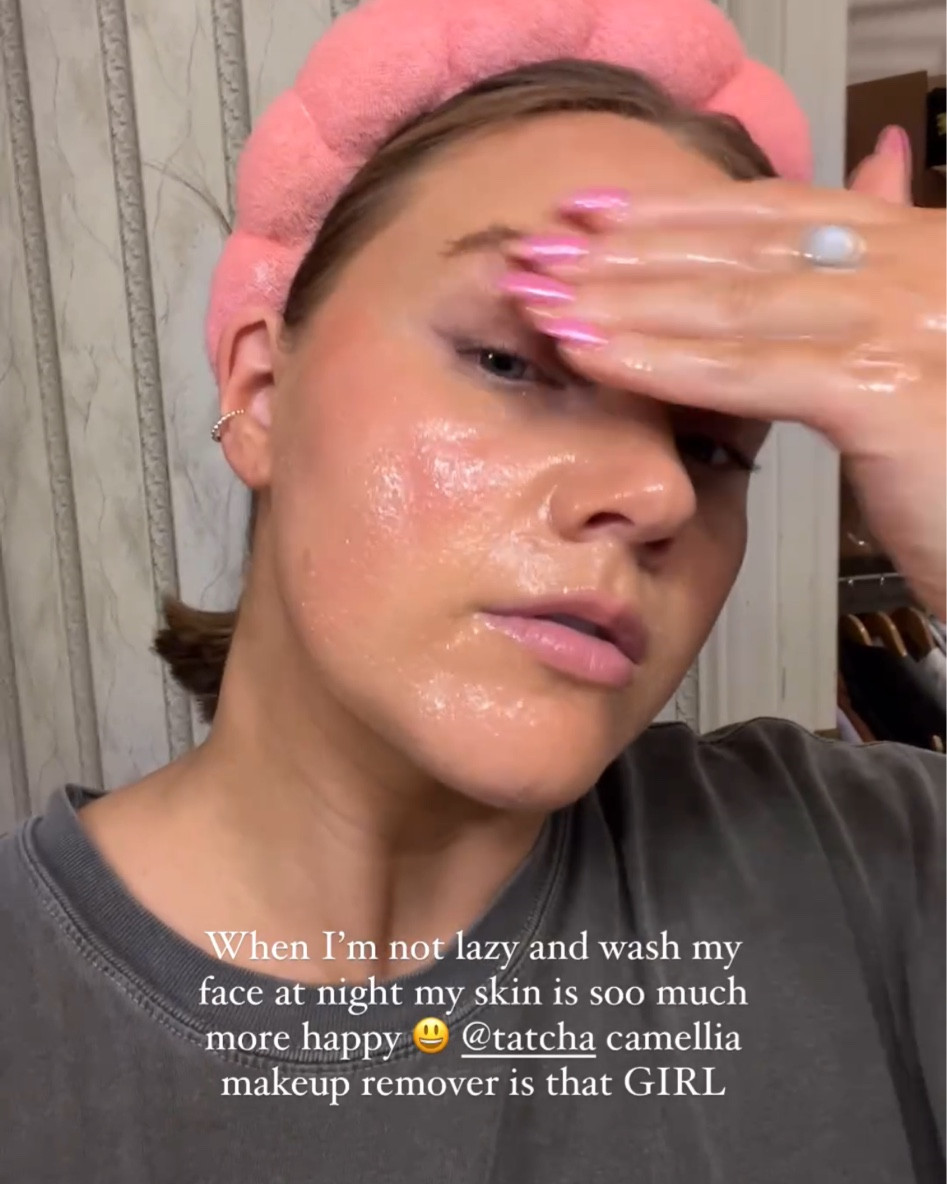 Best makeup remover!!! It’s seriously so so good and melts makeup away! Code YAYSAVE