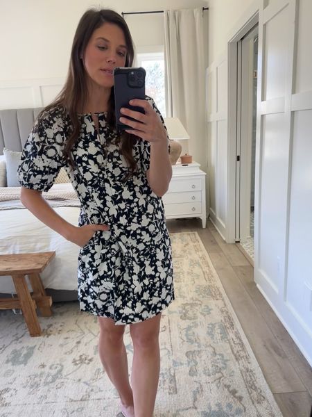 The easiest and cutest spring and summer dress! I love the dark navy floral and pockets. Wearing size small! 

Spring outfits, spring dress, dress, walmart

#LTKFind #LTKstyletip #LTKfit