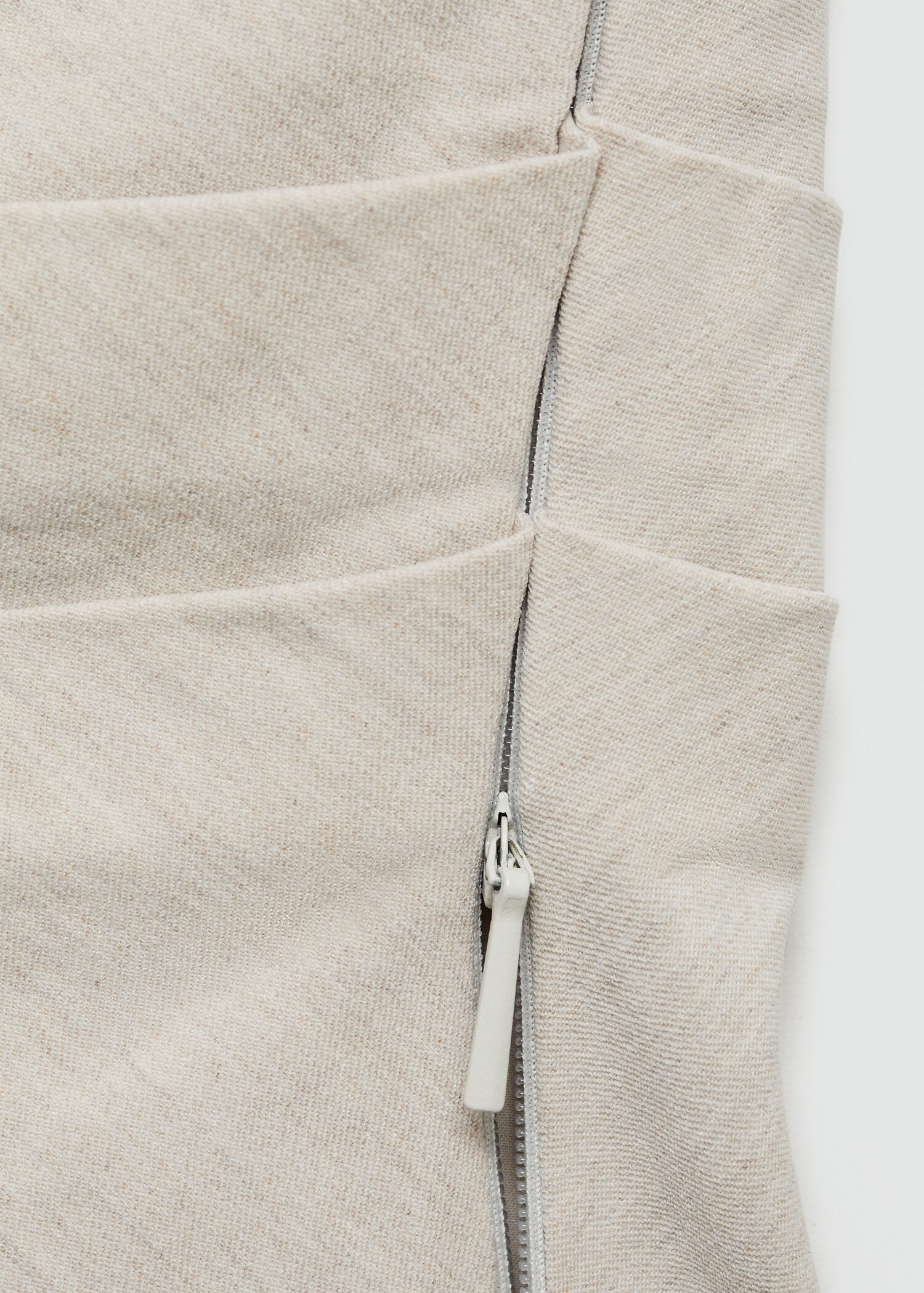 Asymmetrisches Top mit Drapierung - Damen | MANGO Deutschland | MANGO (DE)