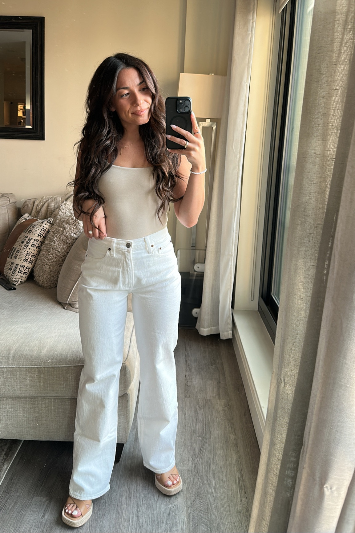 Bodysuit: XS
Jeans: curve love 26R
Shoes: TTS

#LTKsalealert #LTKFind #LTKshoecrush