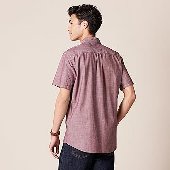 Amazon Essentials Men's Regular-Fit, Short-Sleeve Button-Down Chambray Shirt | Amazon (US)