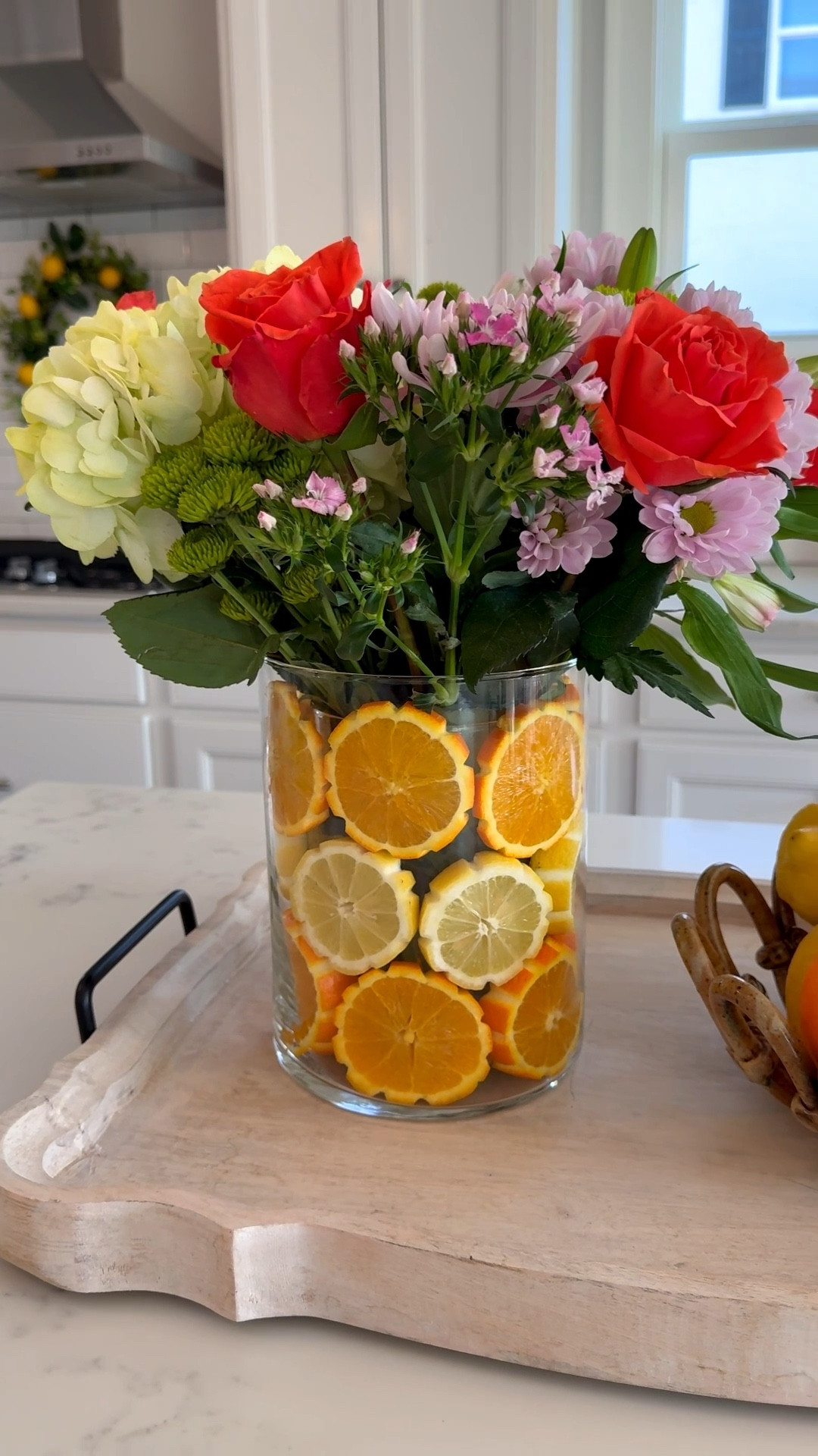 🍊 DIY Citrus Floral Arrangement 🍊 #diy #diydecor #diydecorations 