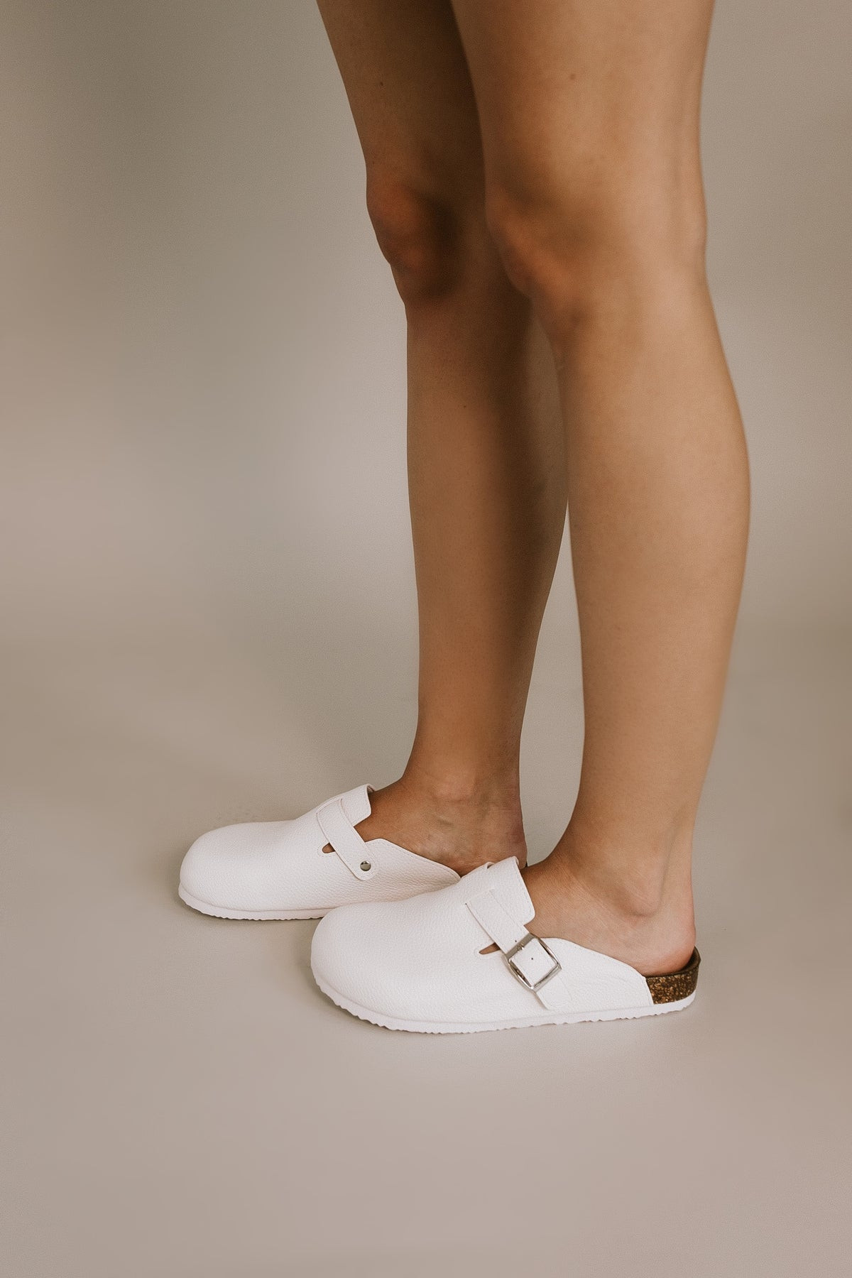 Laid Back Clog - White | THELIFESTYLEDCO