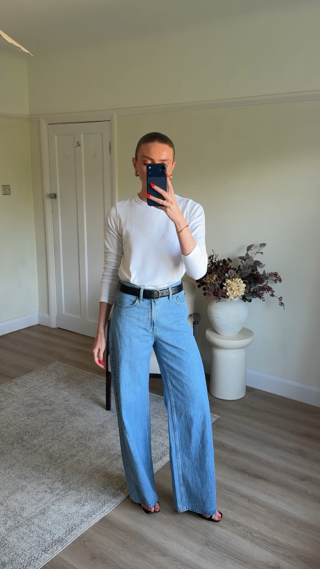 The best wide leg jeans, I wear a W25 long in them with heels and reg length with flats, in 5ft 6. 25% off and use: AFXLtk for an extra 15% off on top