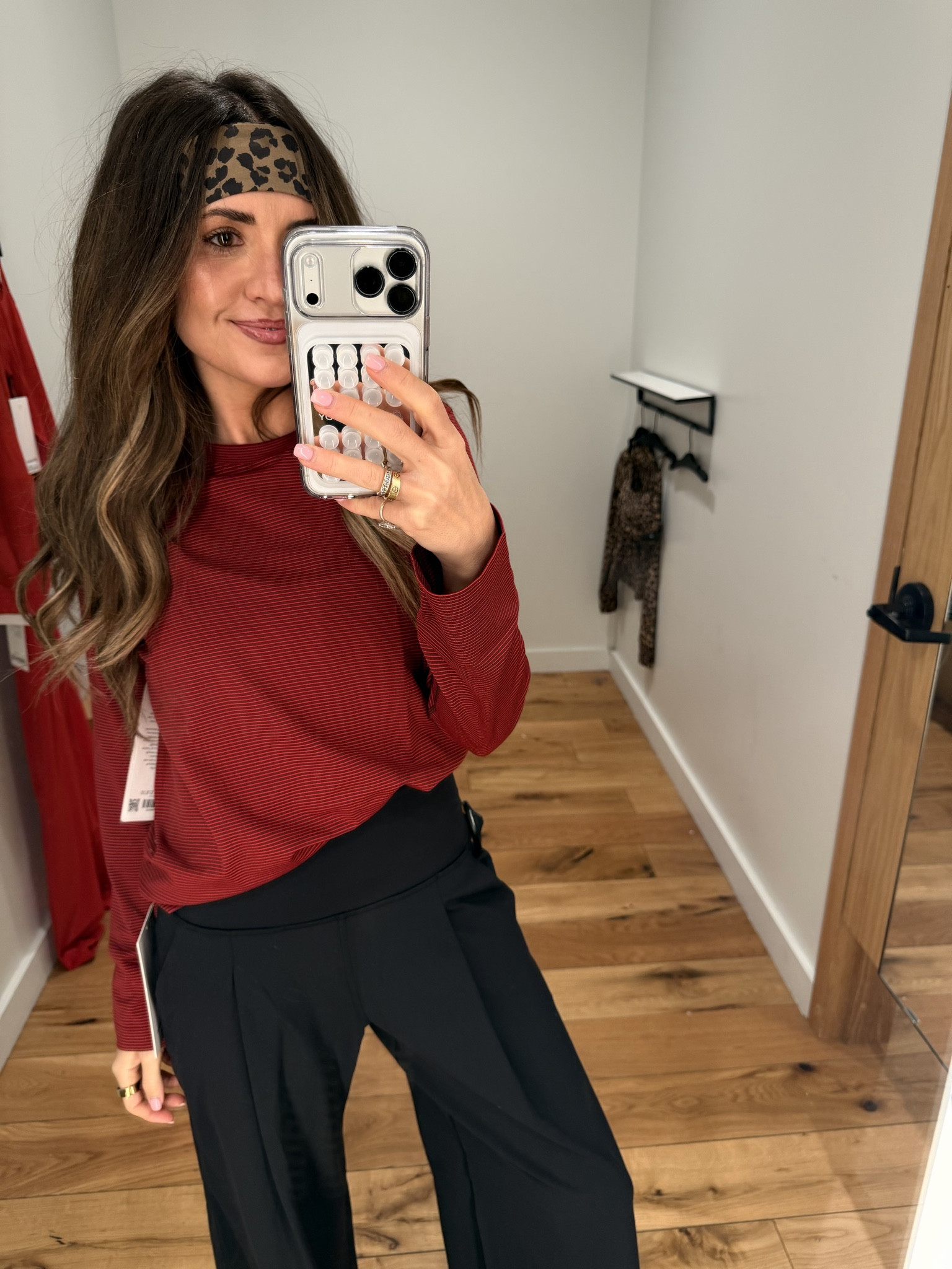 LOVE the fit of this long sleeve!

lululemon, red activewear, women’s active wear, sports mom fashion @lululemon