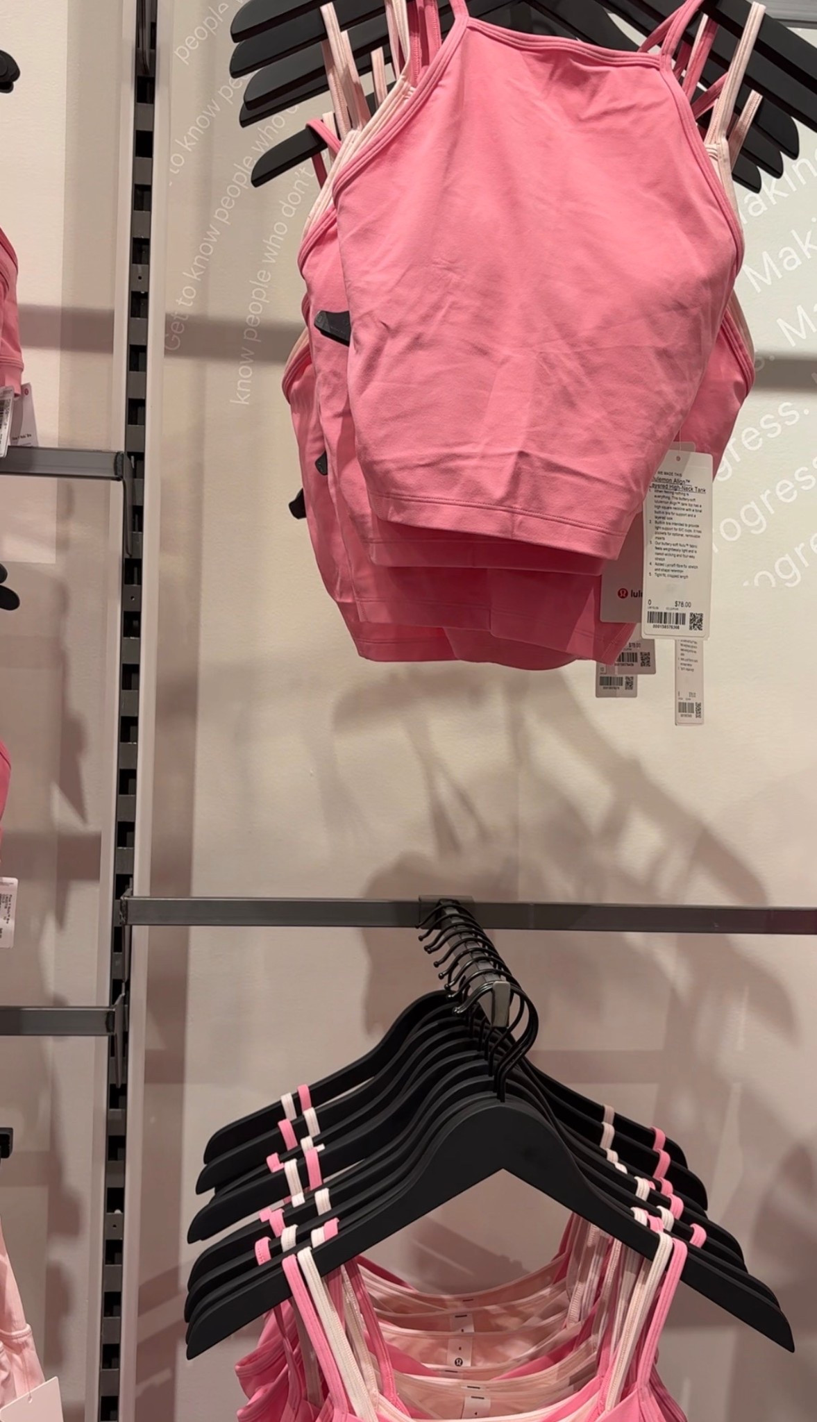 Candy cloud layered tank


#LTKSeasonal #LTKActive #LTKootd