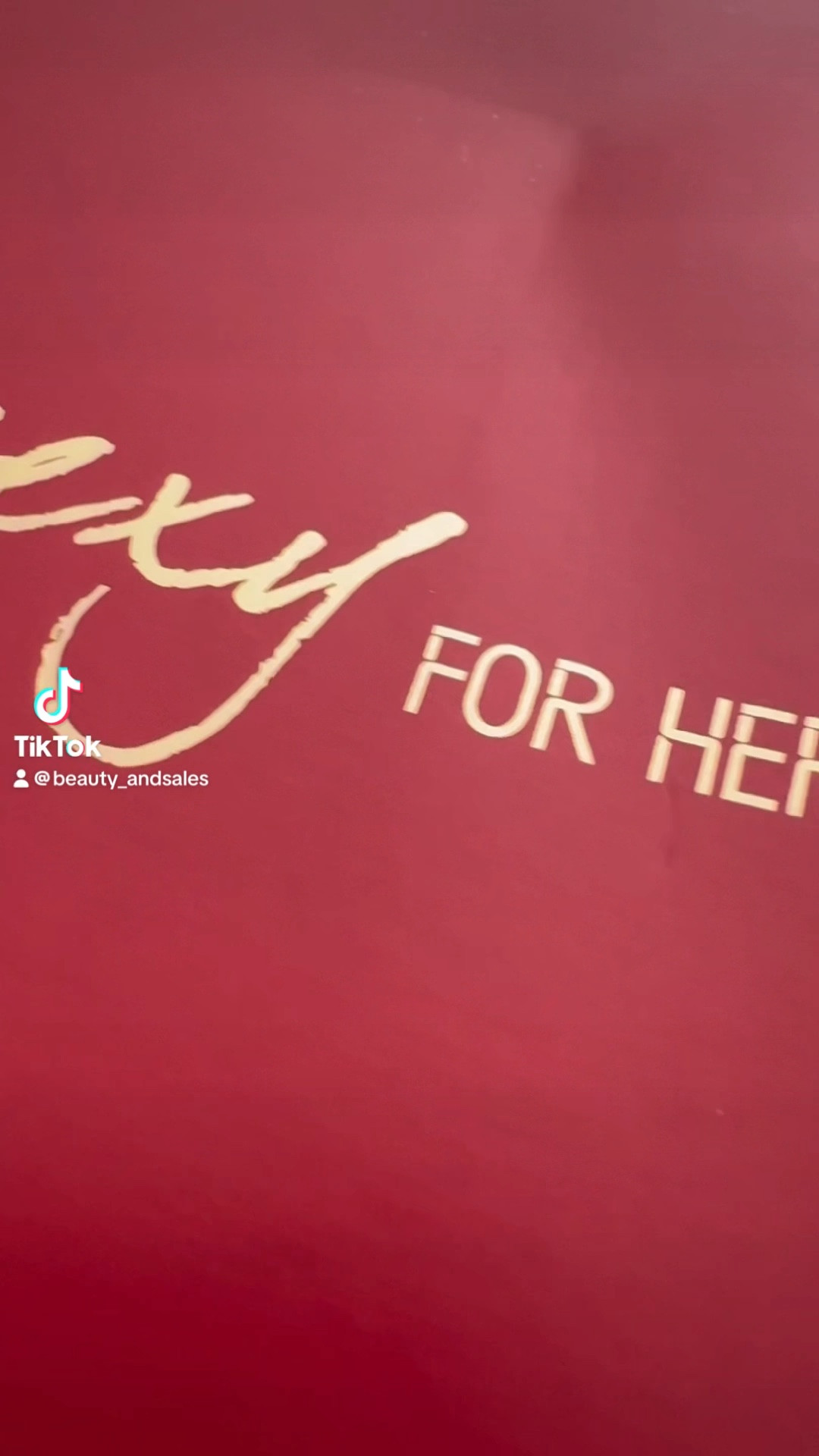 Kit Feeling Sexy for Her @hinode.oficial 
Sensacional a fragrancia, sensual mas sem ser melado. A fixacao e incrivel. 

Feelin’ Sexy é uma fragrância instigante que vai elevar o poder de sedução e feminilidade de quem a usa. 
#hinode #fellingsexy #perfume #perfumenacional #dicas #beleza #ltkshop 

#LTKgiftguide #LTKbrasil