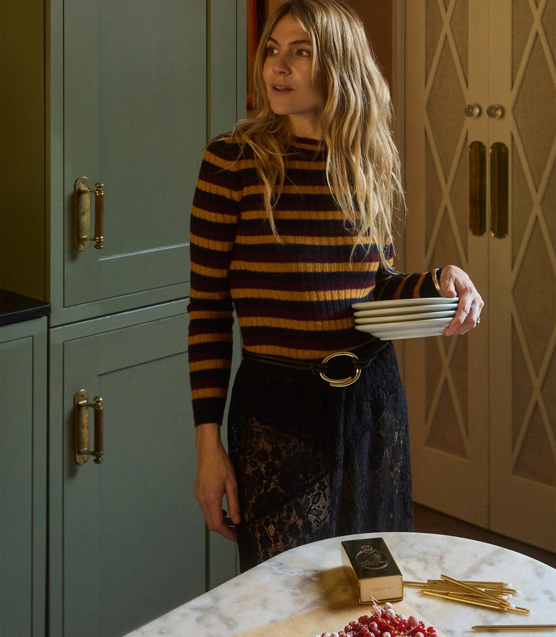 DÔEN and Matilda Goad & Co Swan Brass Matchbook Sleeve - Brass | DÔEN | DOEN