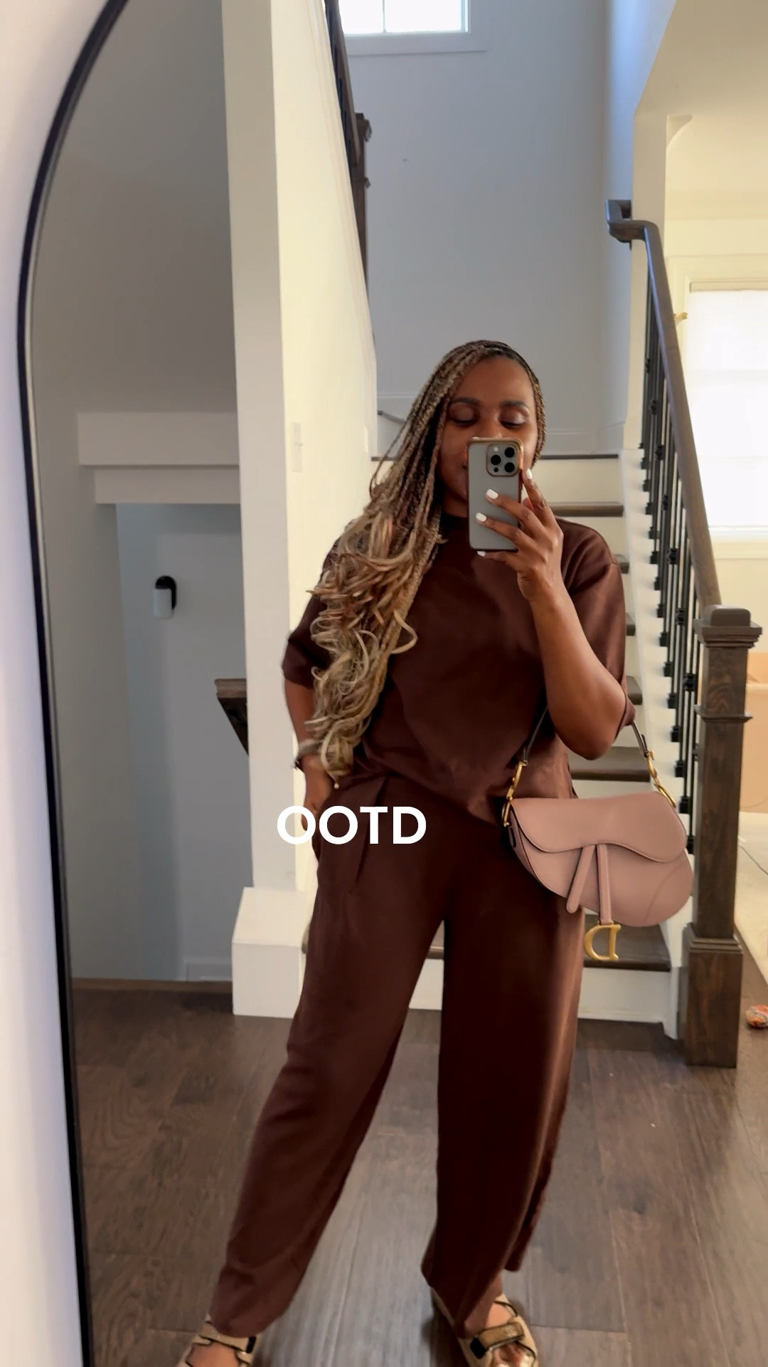 Monochrome for the win 
Wearing a size S, runs slightly big, size up for a super loose  fit 

#LTKFindsUnder100 #LTKootd #LTKmomlife