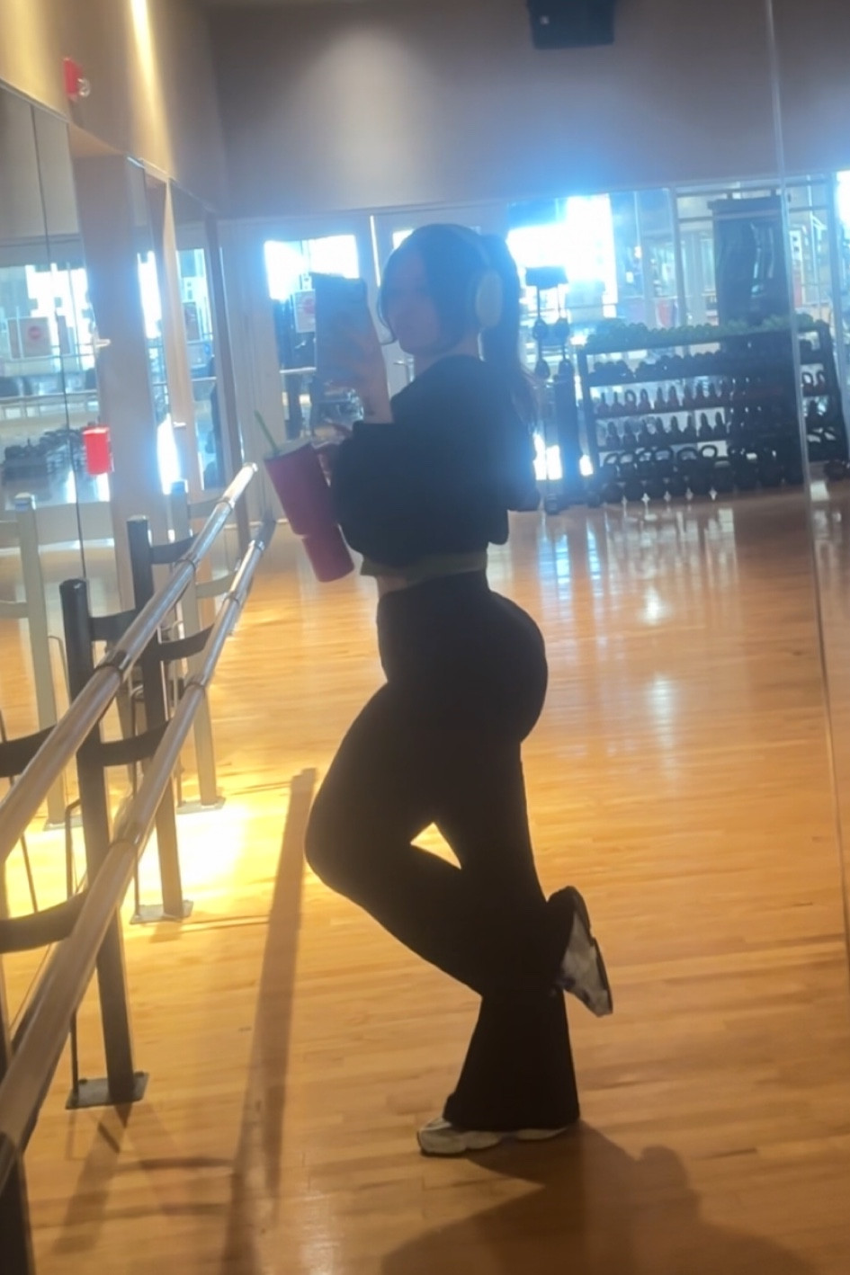 Leg day fit! These yoga pants are my fav I have 3 pairs now 