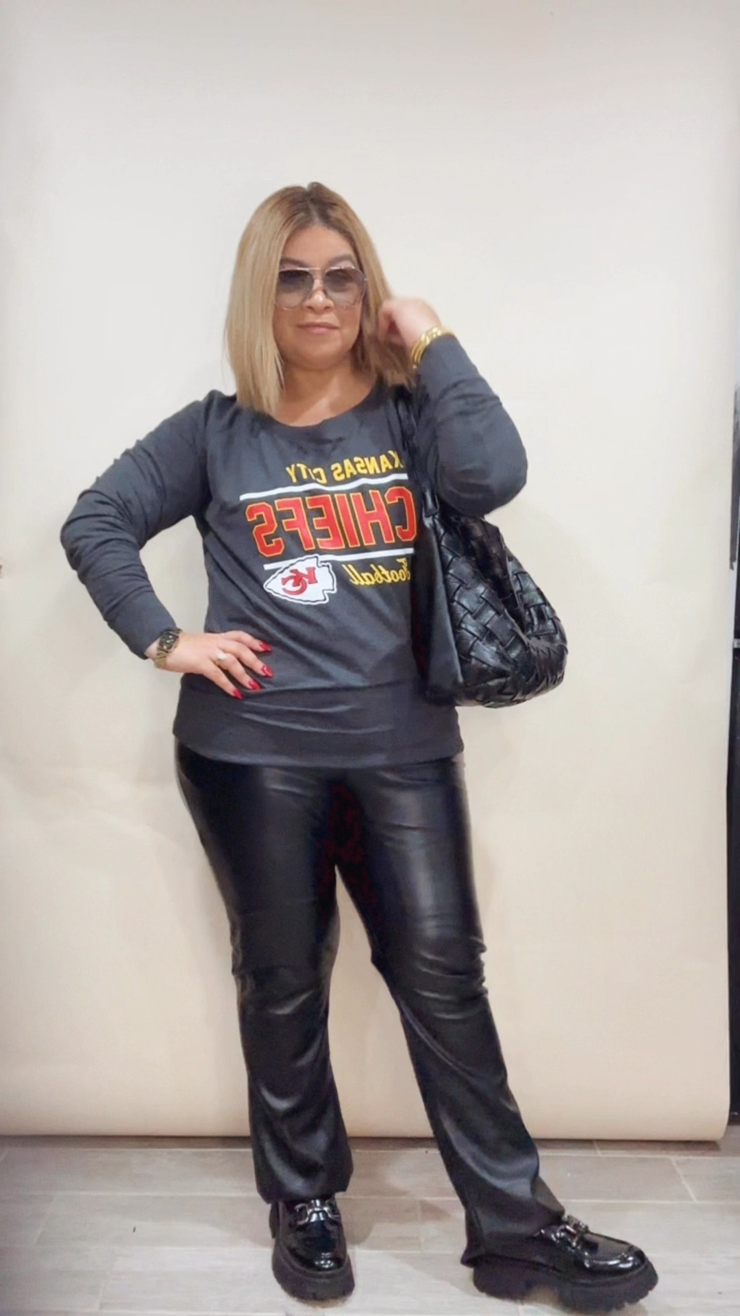 MY CHIEFS play todayyyy and with that , we have another Chiefs fit! I like this dark vibe for today’s game! Soooo what’s your favorite team? Comment below 👇🏼👇🏼👇🏼

#LTKMidsize #LTKStyleTip #LTKPlusSize