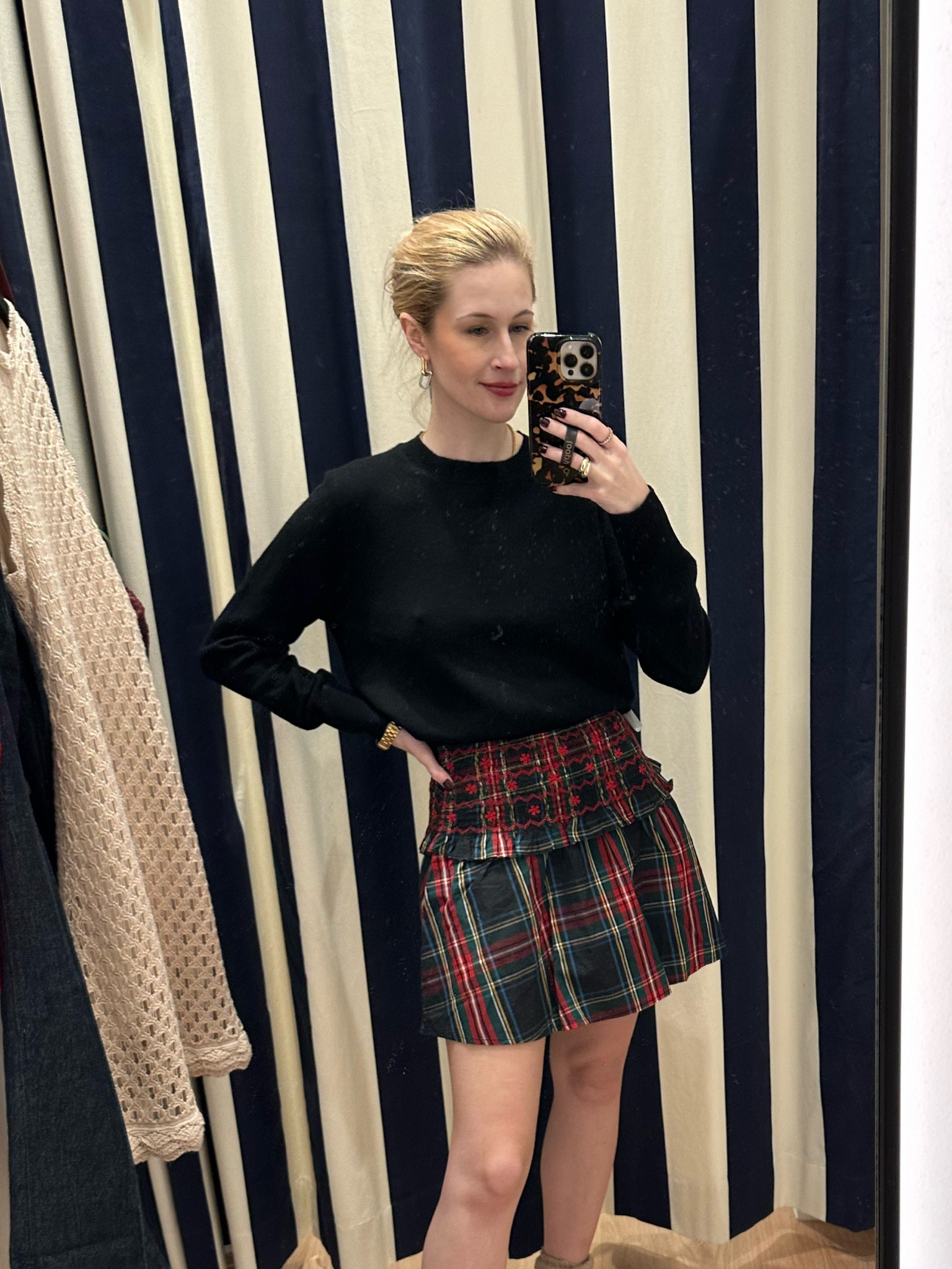 Another fantastic J Crew Korea finds for the petit & slim bbs. Wearing an cl bit would size up to an xxl. 

Currently on sale & under $50 

Cashmere | tartan skirt | holiday outfit | holiday party outfits | plaid 

#LTKHoliday #LTKSaleAlert #LTKFindsUnder50