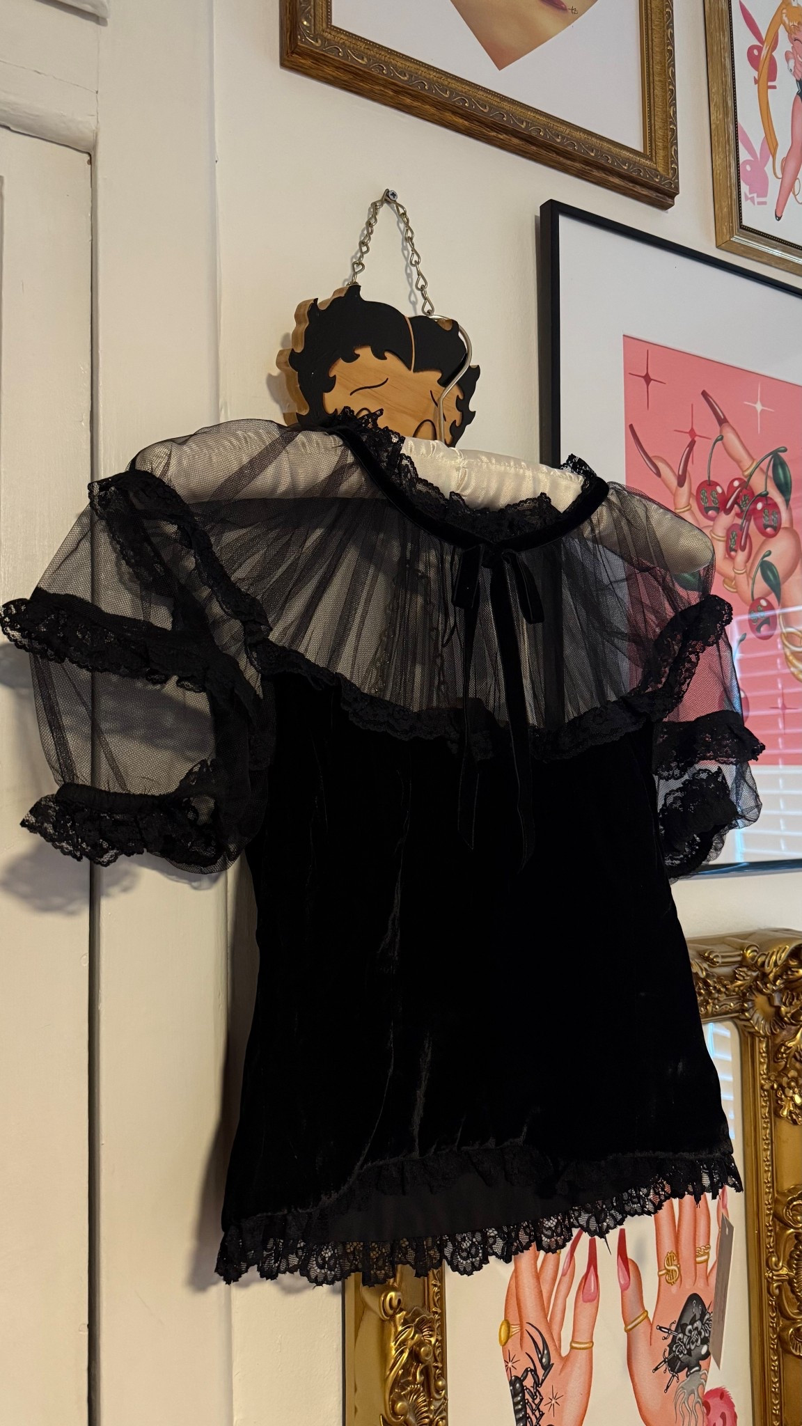 the cutest top for this holiday season! absolutely love the mesh, lace and velvet on this. i’m going to wear this on my 30th birthday in jan! so excited to style this. got it in a small and fits true to size

#LTKHoliday #LTKStyleTip #LTKSeasonal