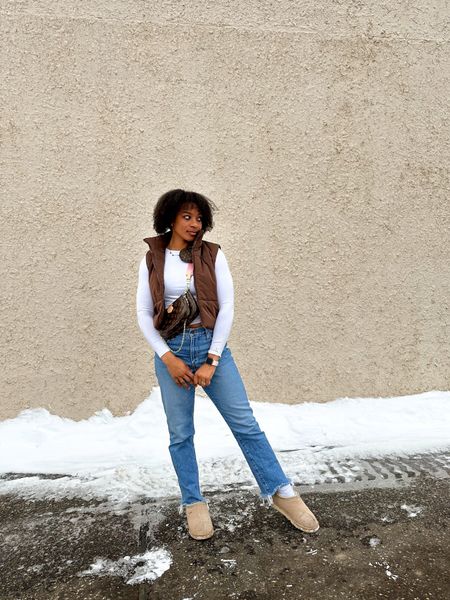 🌬️❄️Embracing the winter vibes with cozy layers and cool style. Can’t resist a snow-day fit!📸 

Comment “stay cozy” for all the outfits deets or find it here on my LTK 

#winteroutfit #cozycasualstyle #simplemomfits #momfashion 
#WinterFashion #SnowyDays #StayStylish  

#LTKfindsunder50 #LTKstyletip #LTKSeasonal