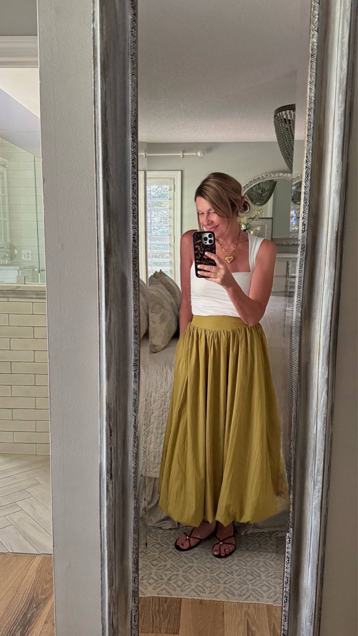 Cutest bubble hem skirt. Love this color

#LTKootd