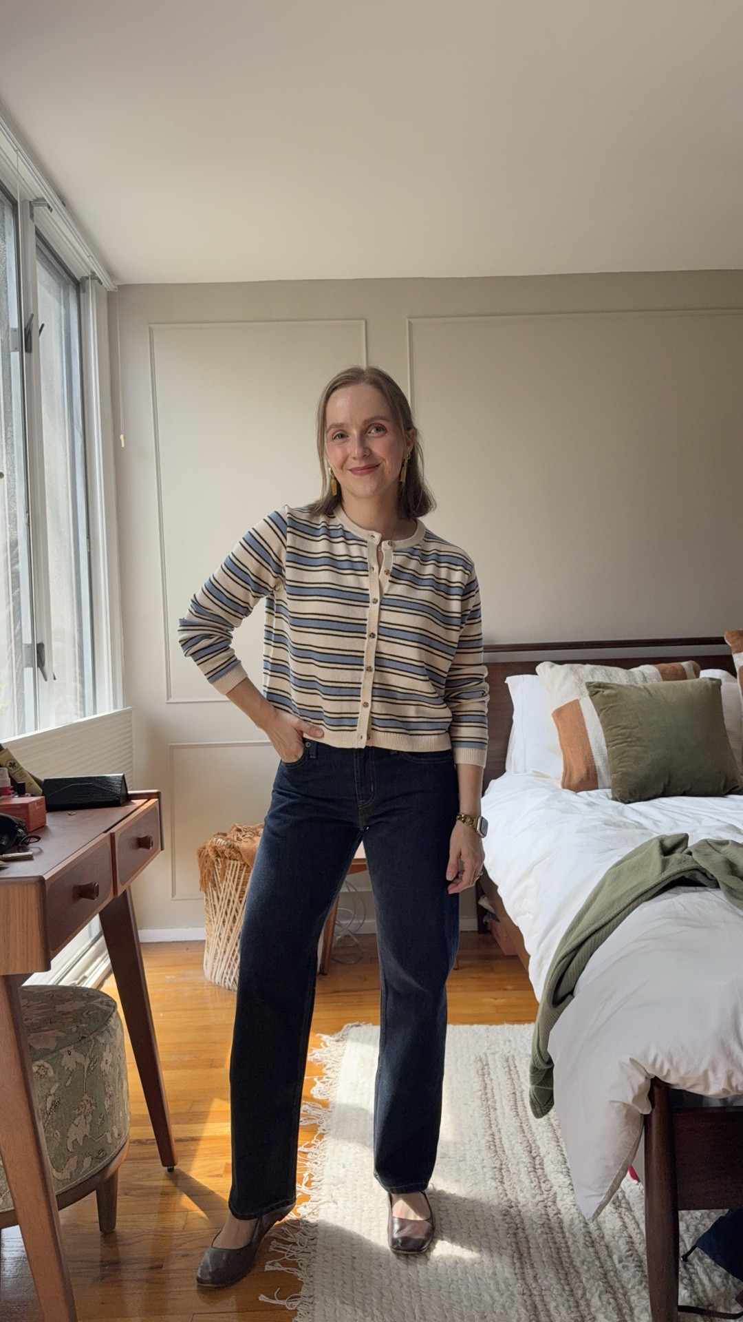 Gap 40% off sale is live! Stackable 10% off w/ GREAT
Wearing xs sweater $35 
25 petite mid rise jeans (I’m 5ft 2)

#LTKootd #LTKPetite #LTKSaleAlert