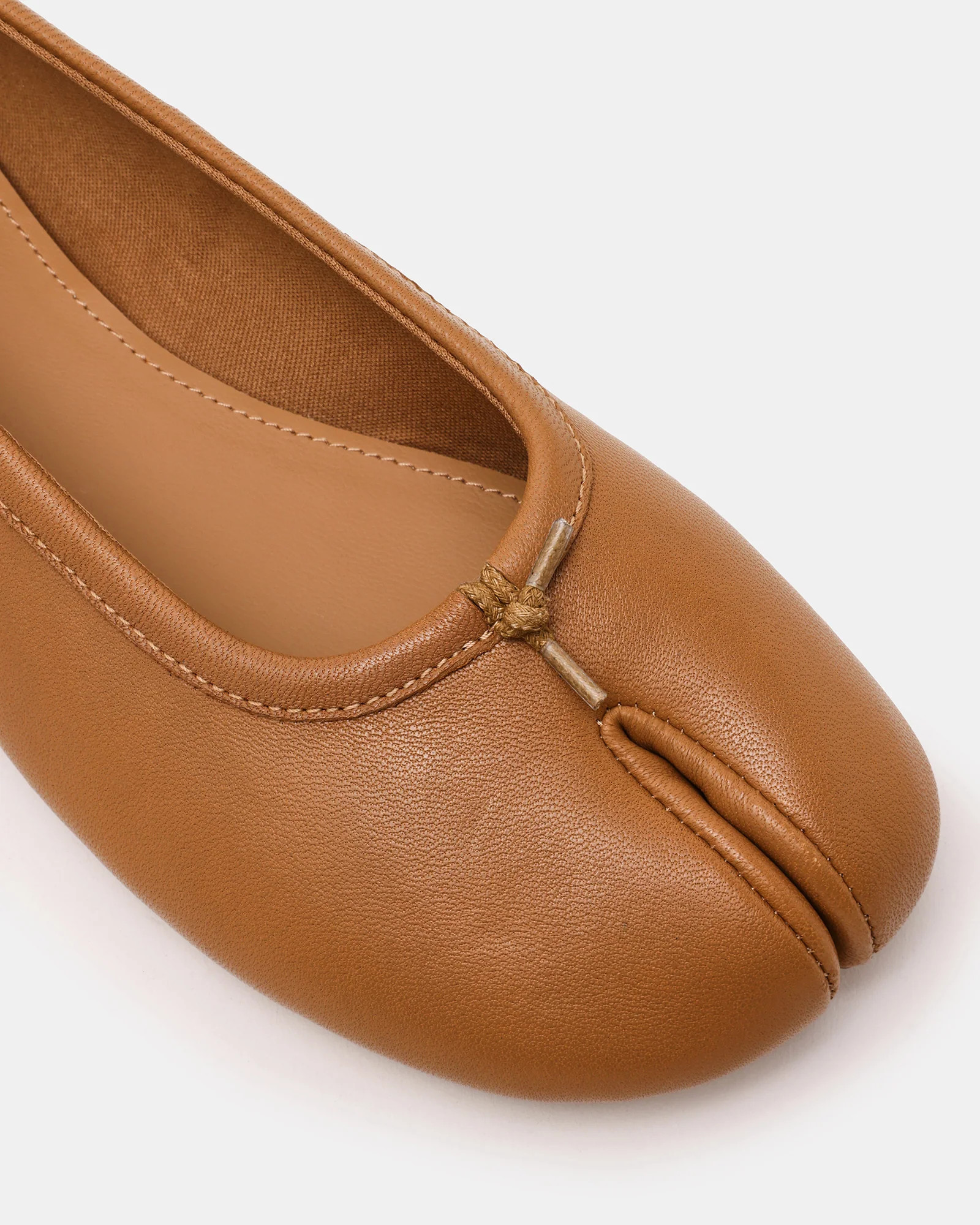 CALICO Tan Leather Split Toe Tabi Women's Ballet Flat | Steve Madden (US)