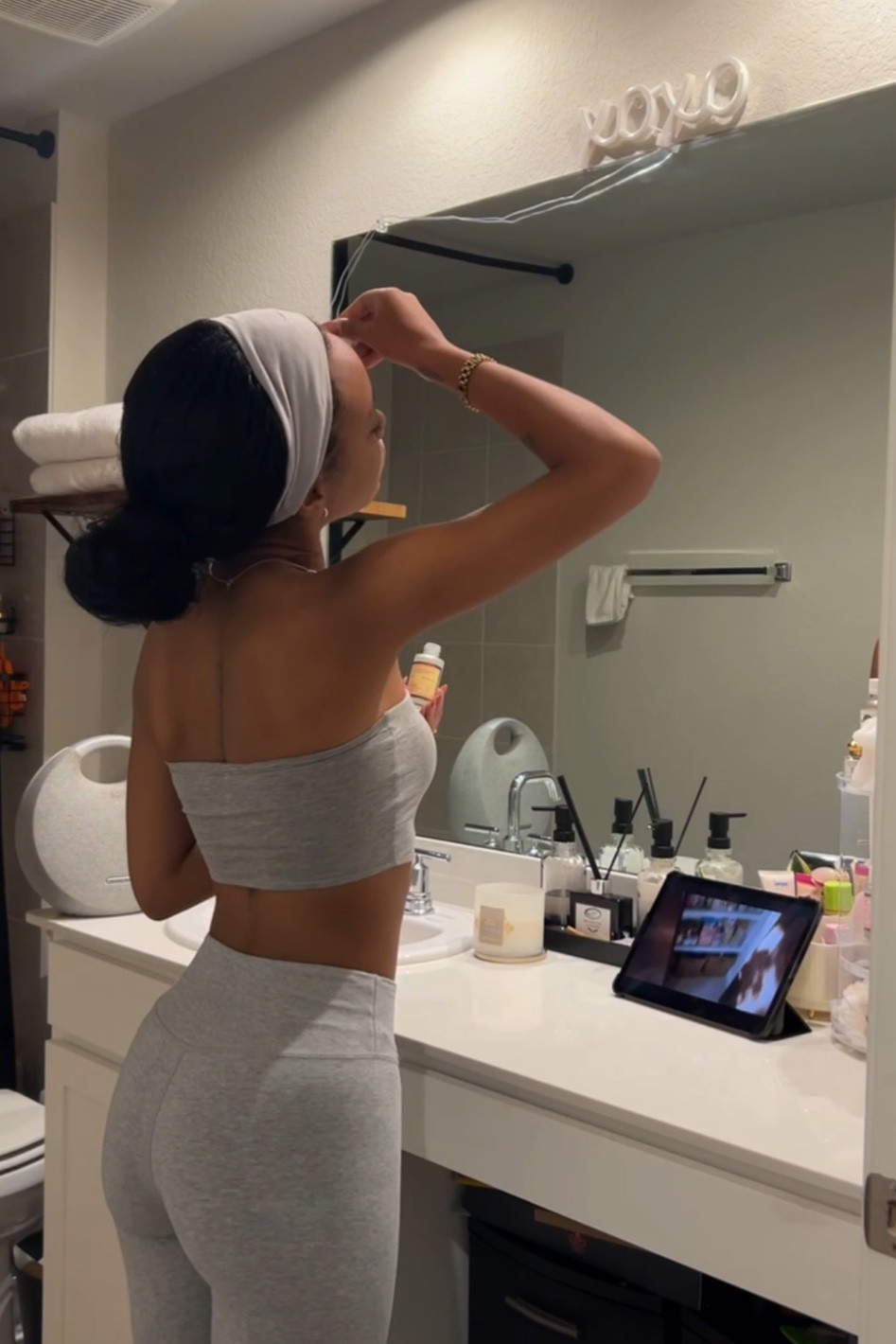 gray flare legging set 🤍

#LTKfindsunder100 #LTKfitness #LTKstyletip