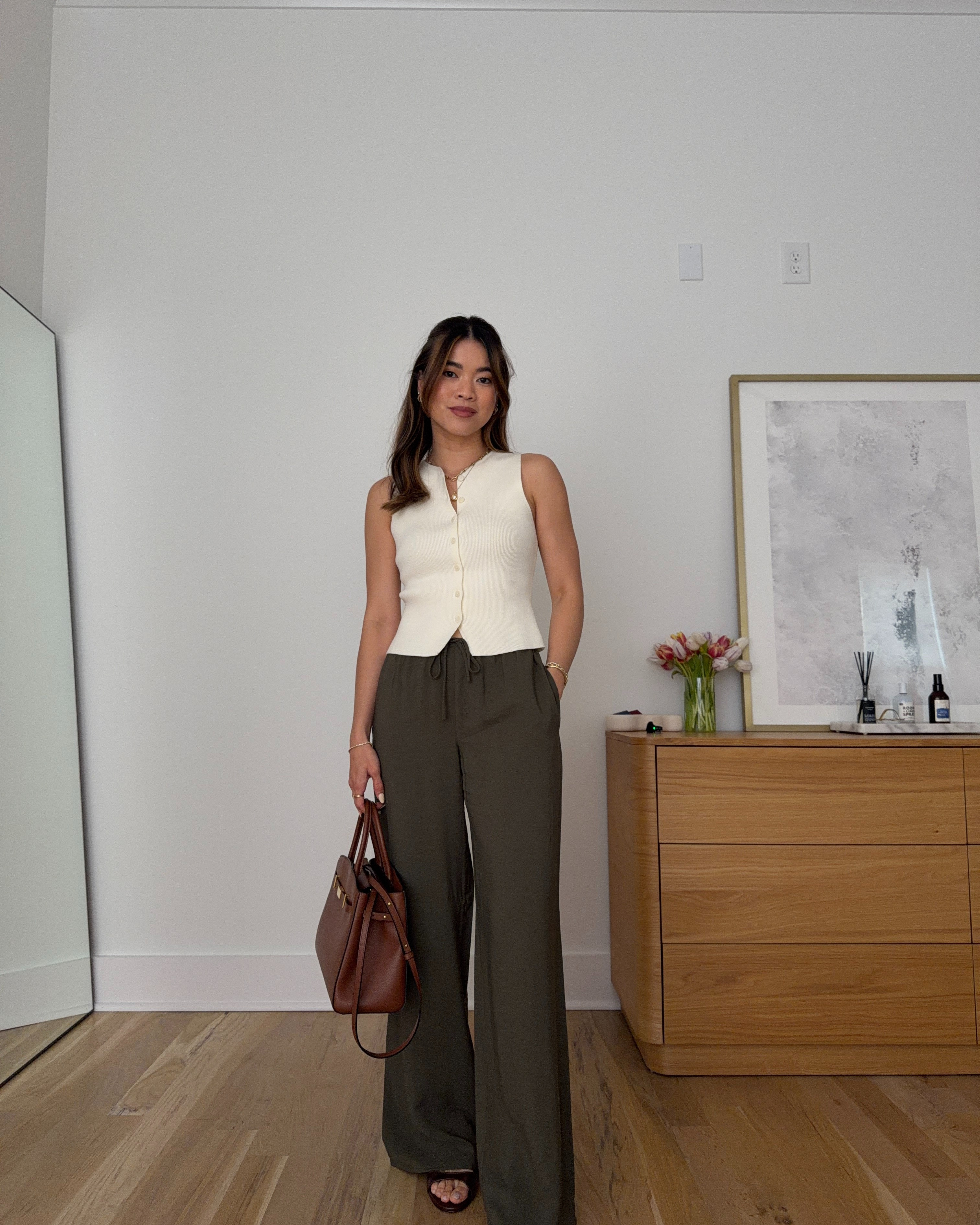 Sizing info:
•Top size XS
•Bottoms size 2XS short

petite fashion, get dressed with me, outfit inspiration, ootd, nashville outfit, Nashville influencer, petite style, vacation style, casual outfits, mom style, petite pants, spring outfits, spring outfit info, spring pants, spring outfit idea, spring top, spring bag, spring shoes, 
@Aritzia 
 

#LTKPetite #LTKootd #LTKmomlife